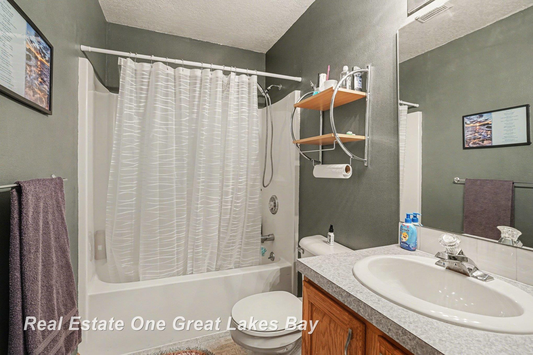 405 Swanson Road, Saginaw, MI 48609 — Photo 17