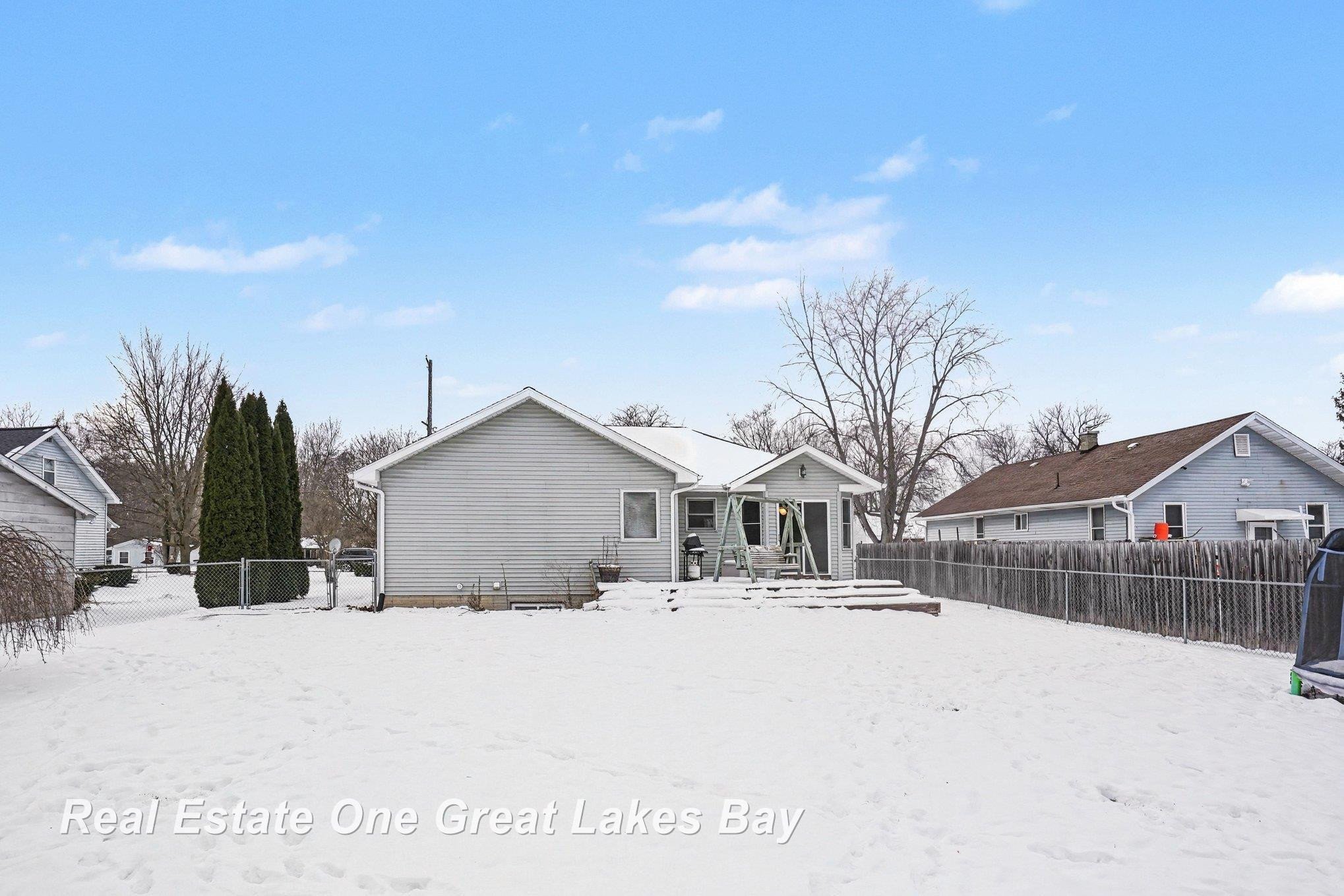 405 Swanson Road, Saginaw, MI 48609 — Photo 24