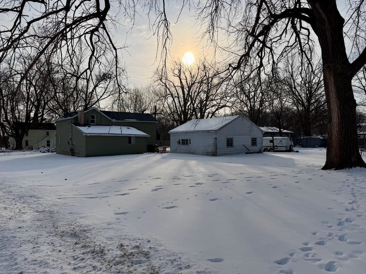 527 N Line Street, Chesaning, MI 48616 — Photo 6