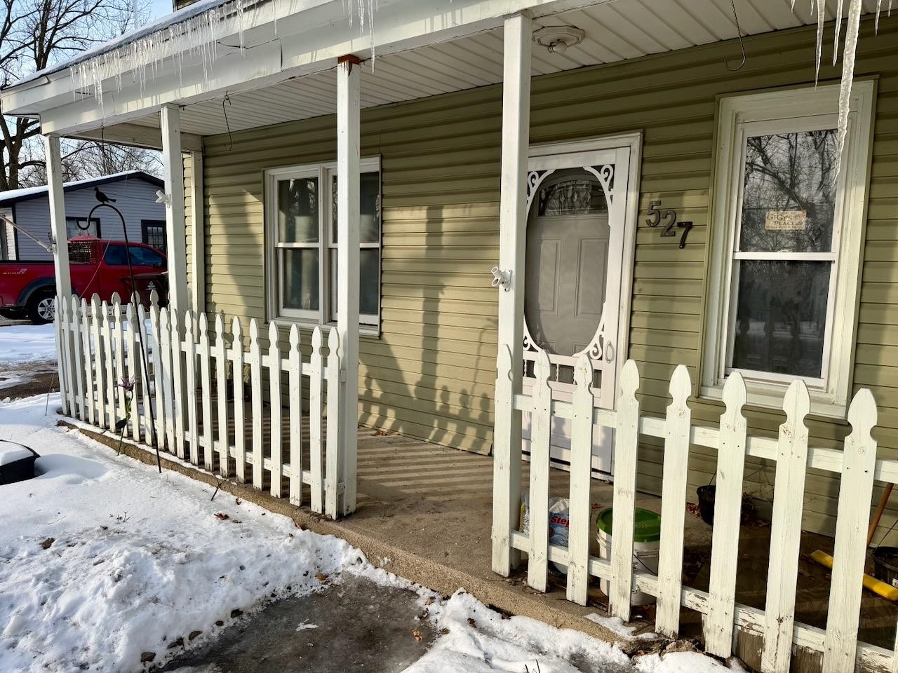 527 N Line Street, Chesaning, MI 48616 — Photo 11