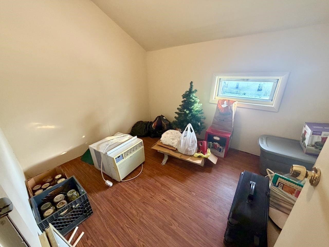 527 N Line Street, Chesaning, MI 48616 — Photo 25