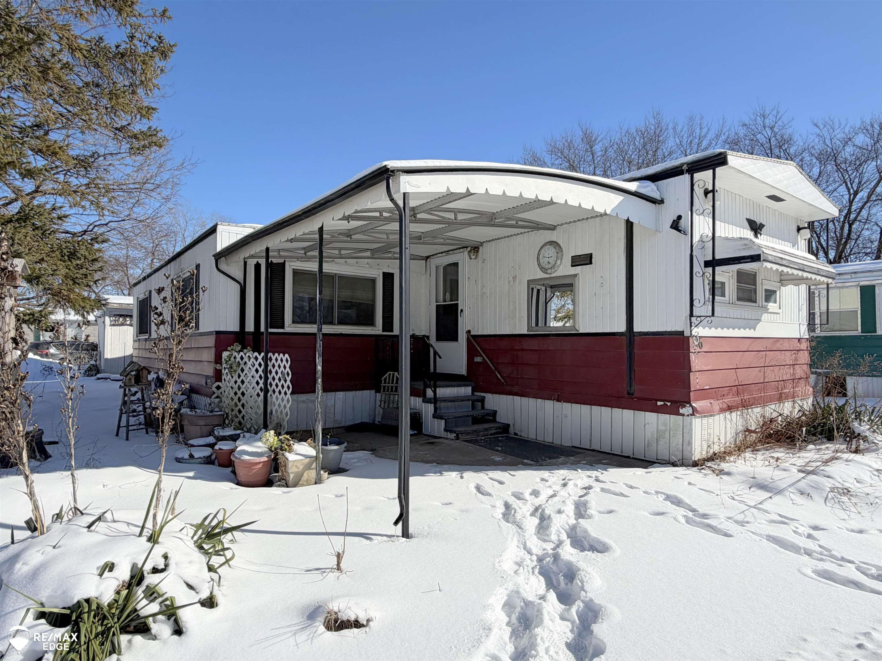 76 Mallard Drive, Swartz Creek, MI 48473 — front exterior