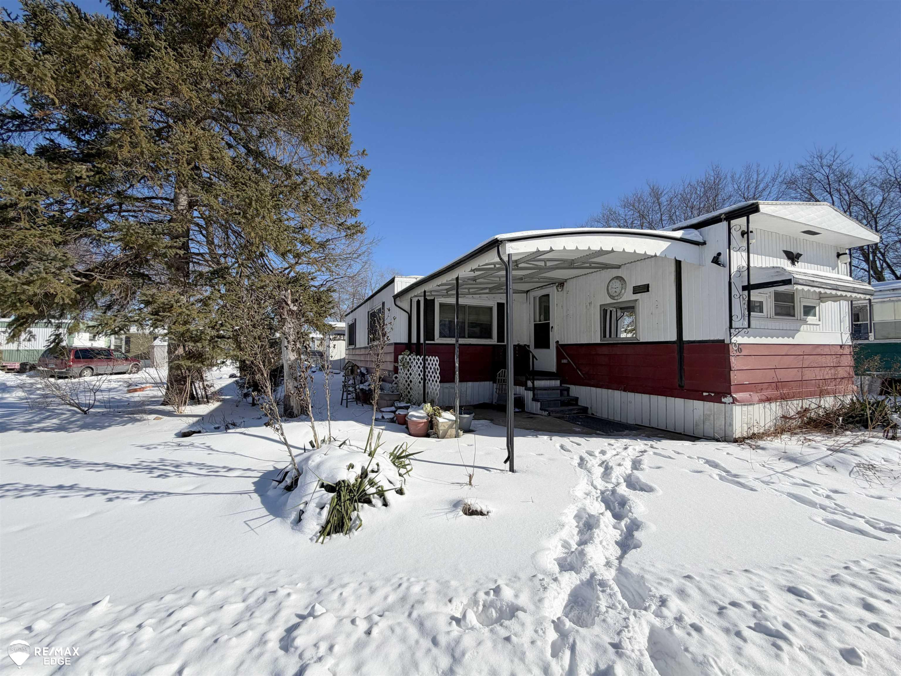 76 Mallard Drive, Swartz Creek, MI 48473 — Photo 2