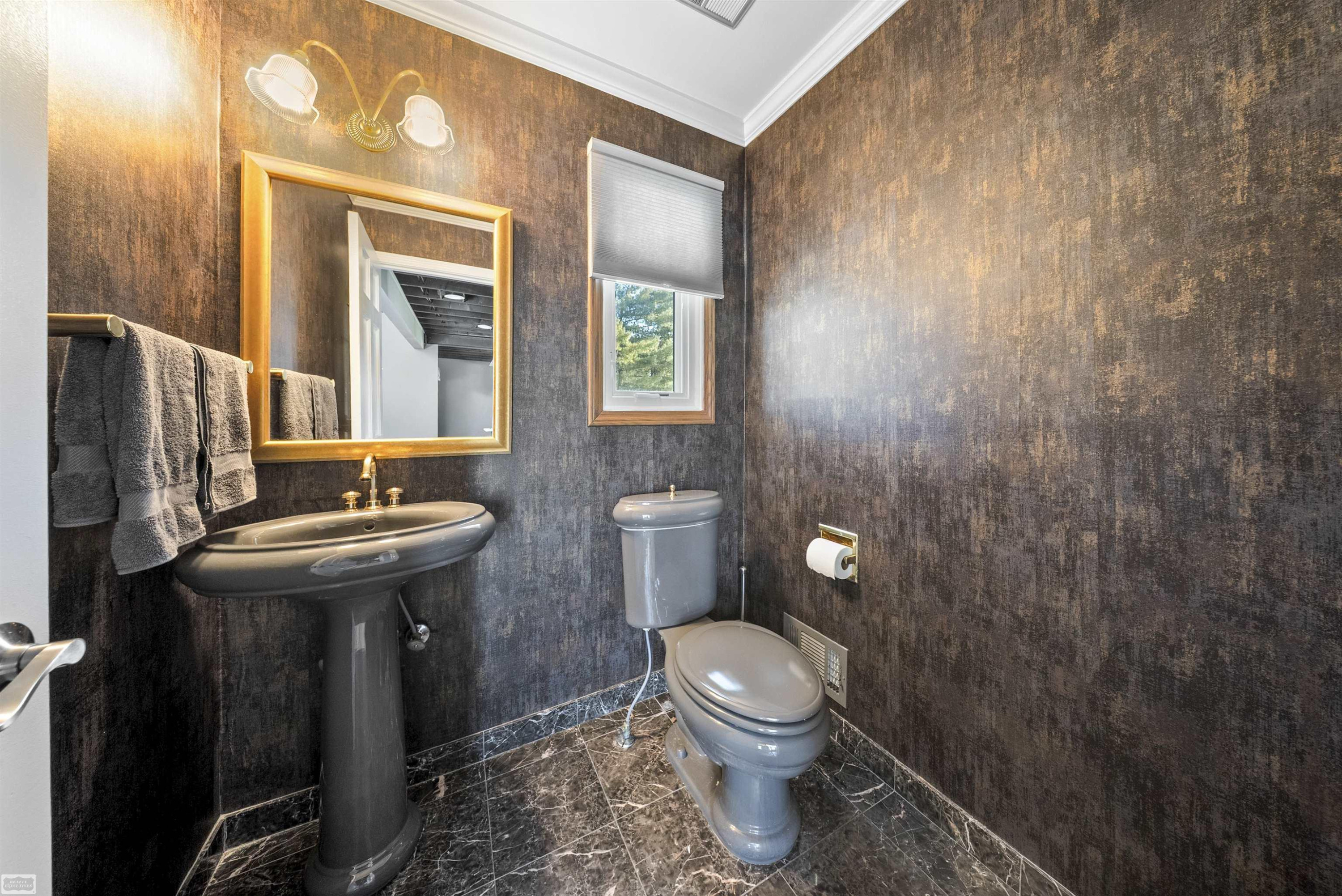 1030 Bishop Road, Grosse Pointe, MI 48230 — Photo 12