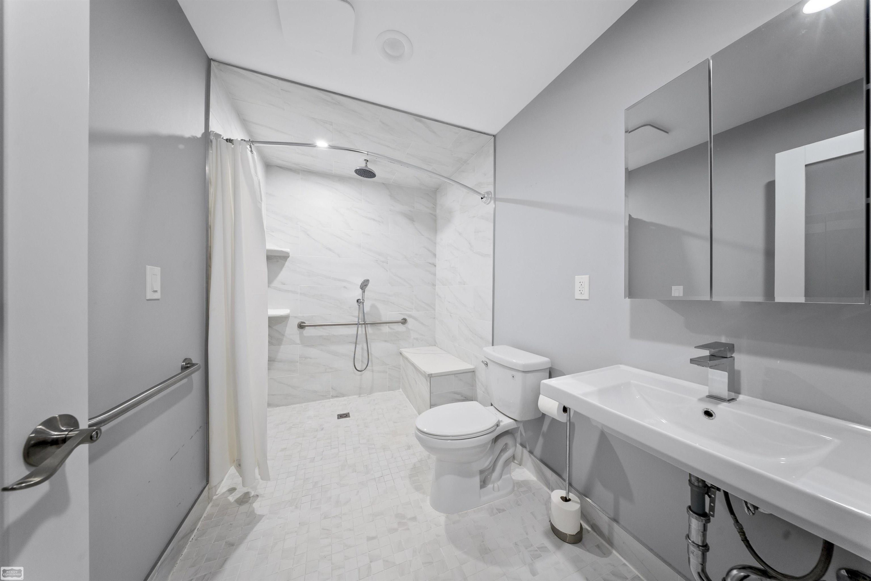 1030 Bishop Road, Grosse Pointe, MI 48230 — Photo 24
