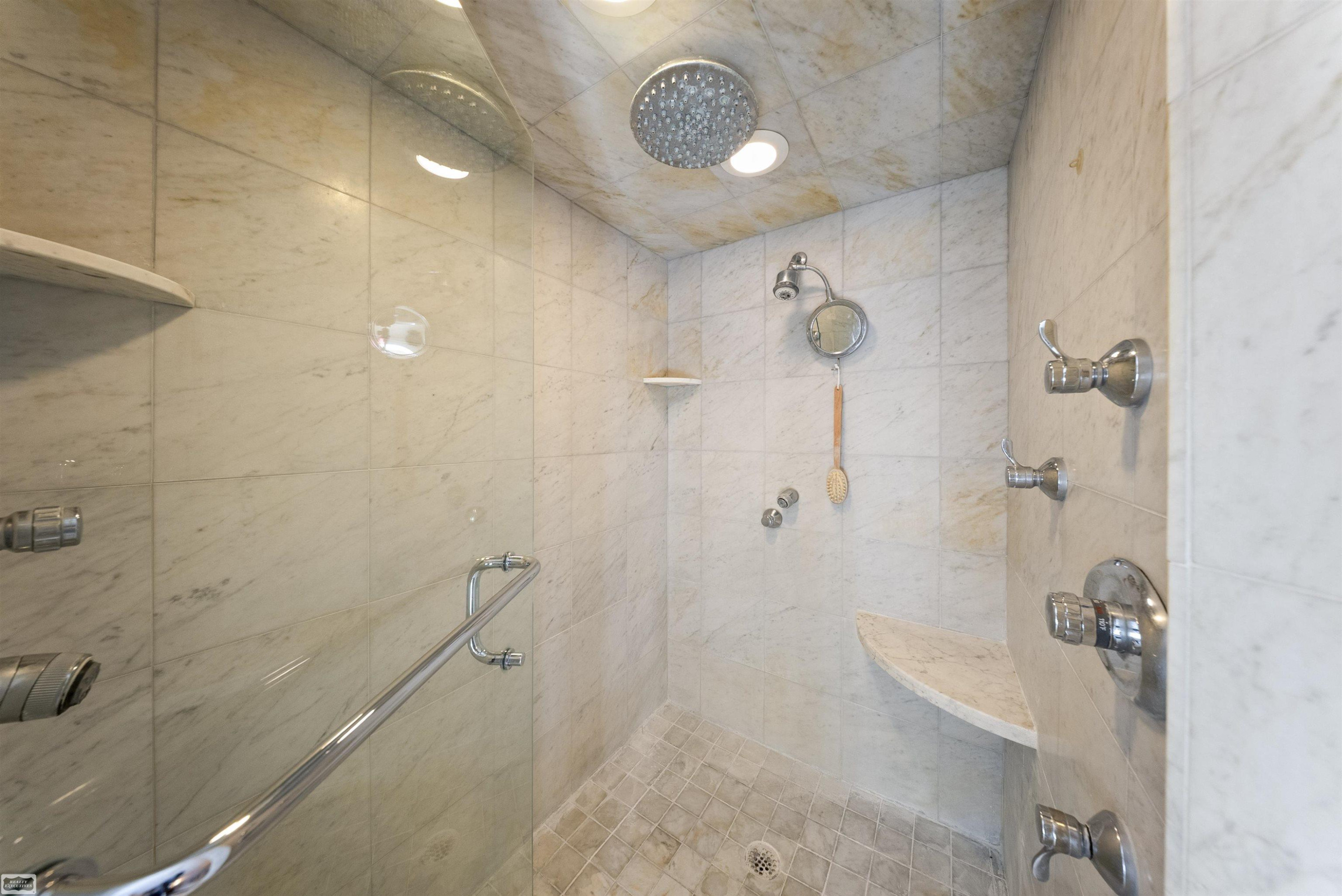 1030 Bishop Road, Grosse Pointe, MI 48230 — Photo 37