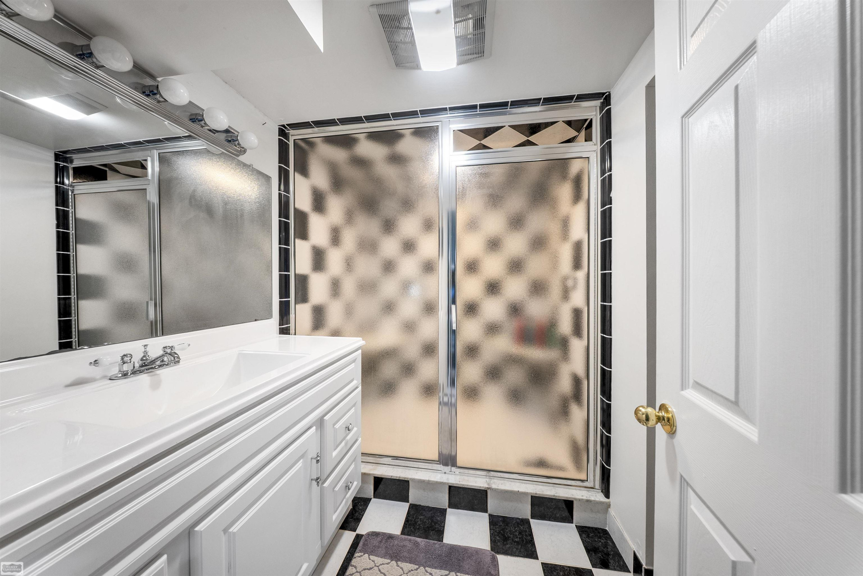 1030 Bishop Road, Grosse Pointe, MI 48230 — Photo 46