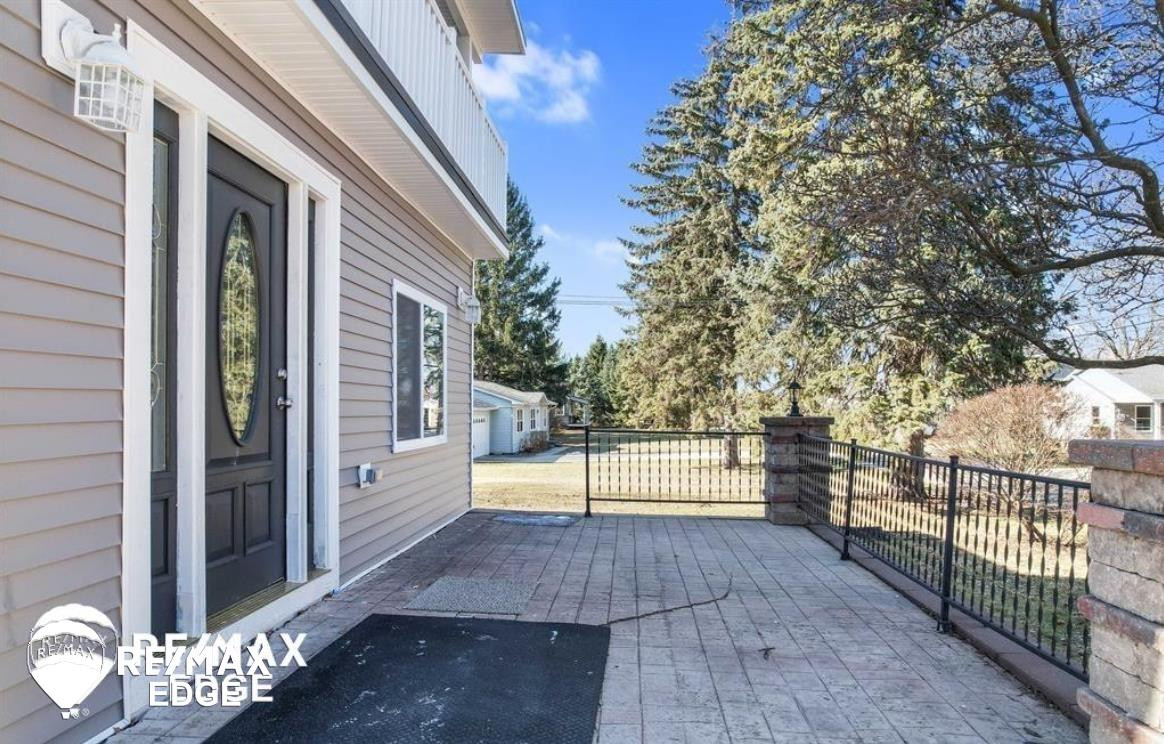 2190 Kircher Court, Auburn Hills, MI 48326 — Photo 4