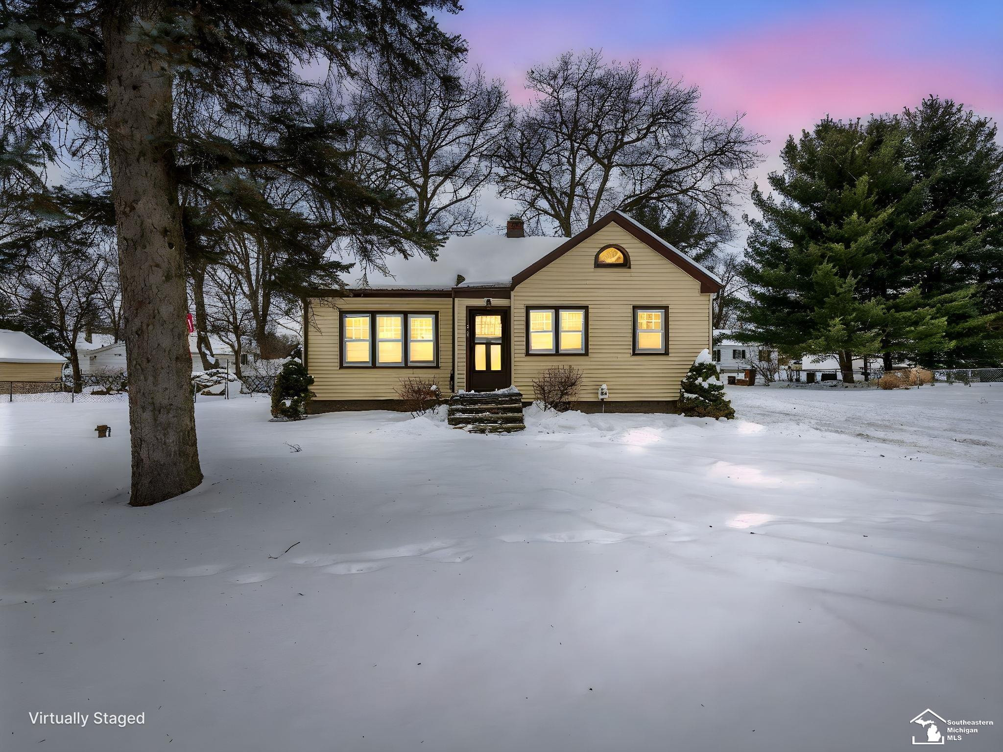 870 Bryant Avenue, Jackson, MI 49202 — Photo 2