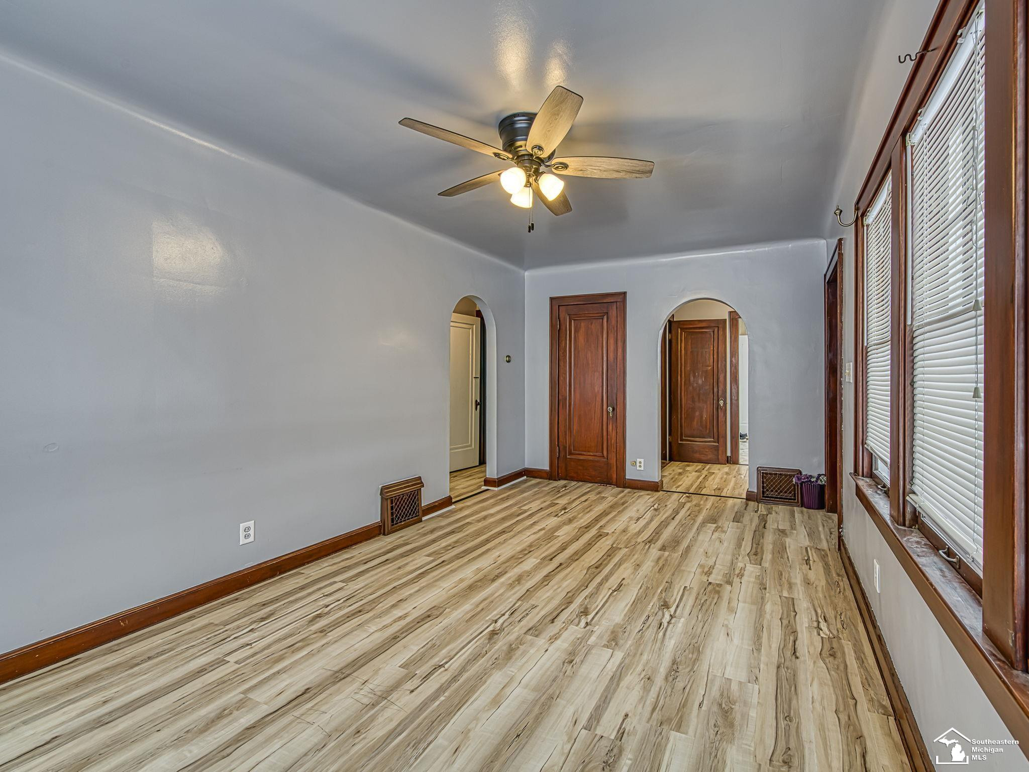 870 Bryant Avenue, Jackson, MI 49202 — Photo 9