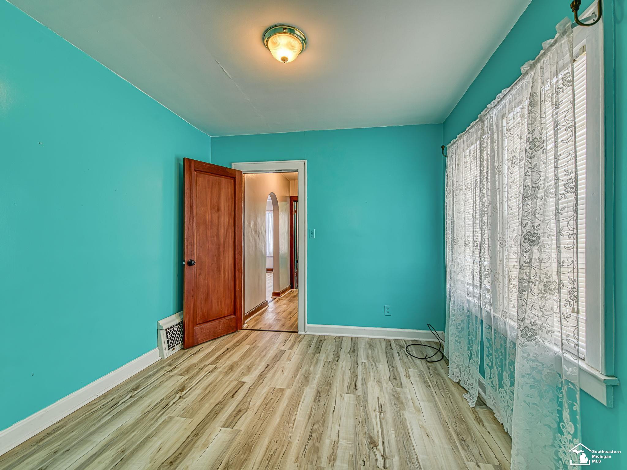 870 Bryant Avenue, Jackson, MI 49202 — Photo 17