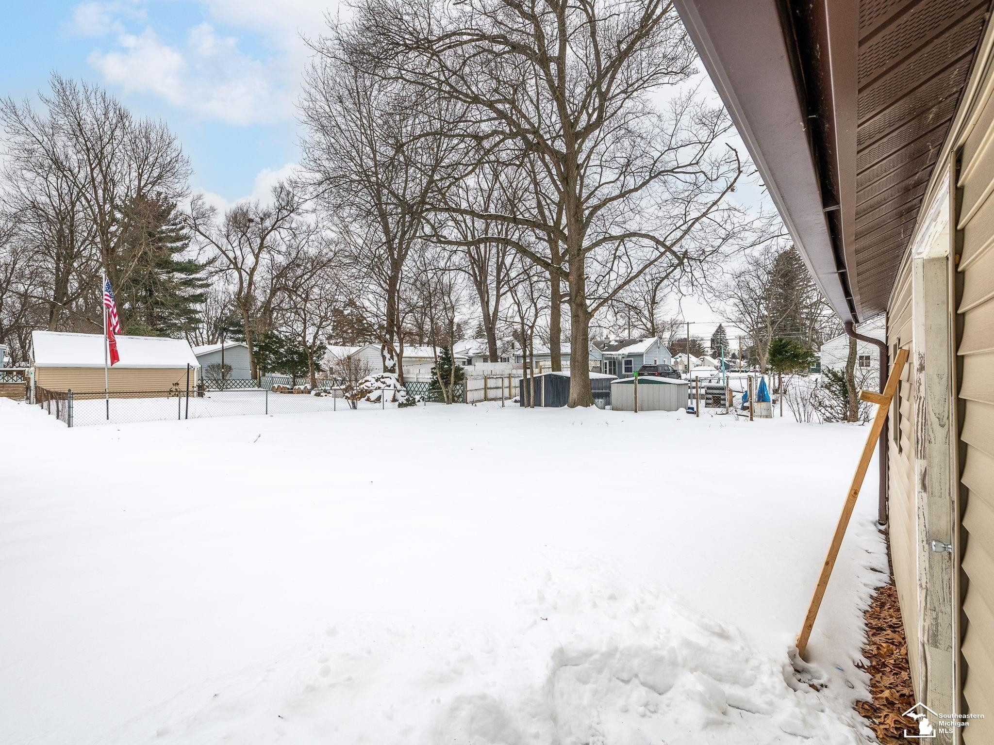 870 Bryant Avenue, Jackson, MI 49202 — Photo 22