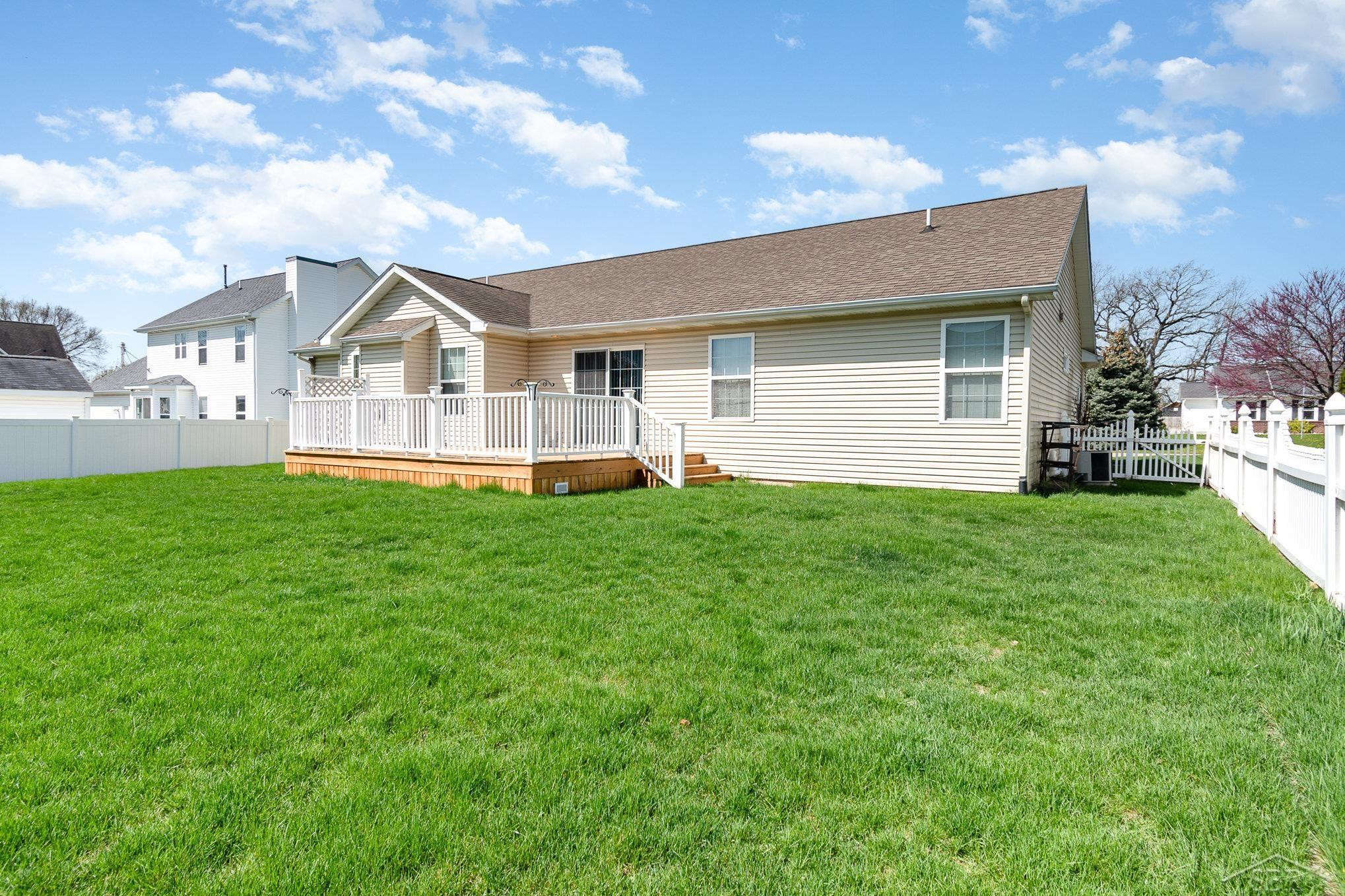 8314 Goldfinch Drive, Freeland, MI 48623 — Photo 5