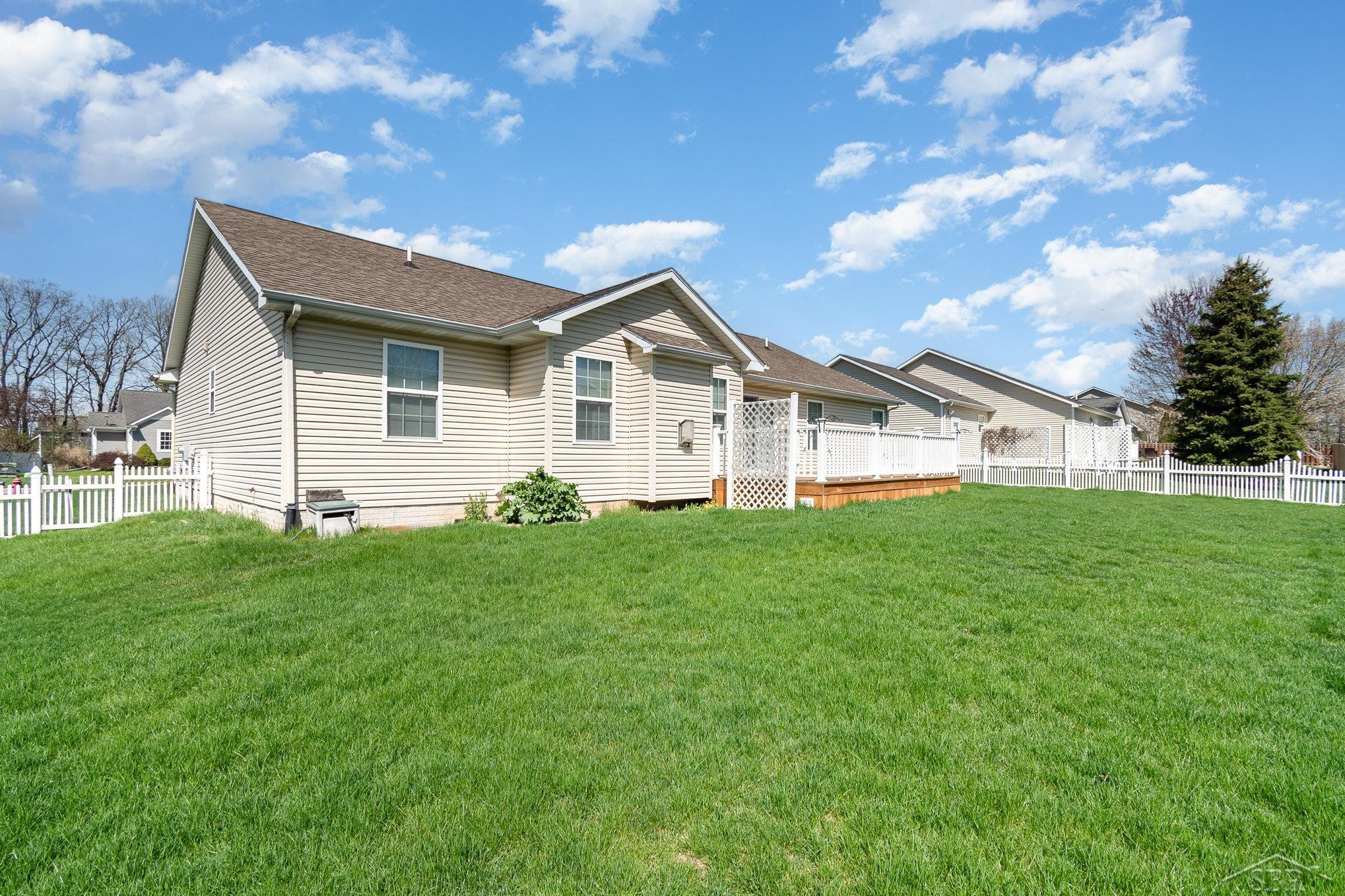 8314 Goldfinch Drive, Freeland, MI 48623 — Photo 6