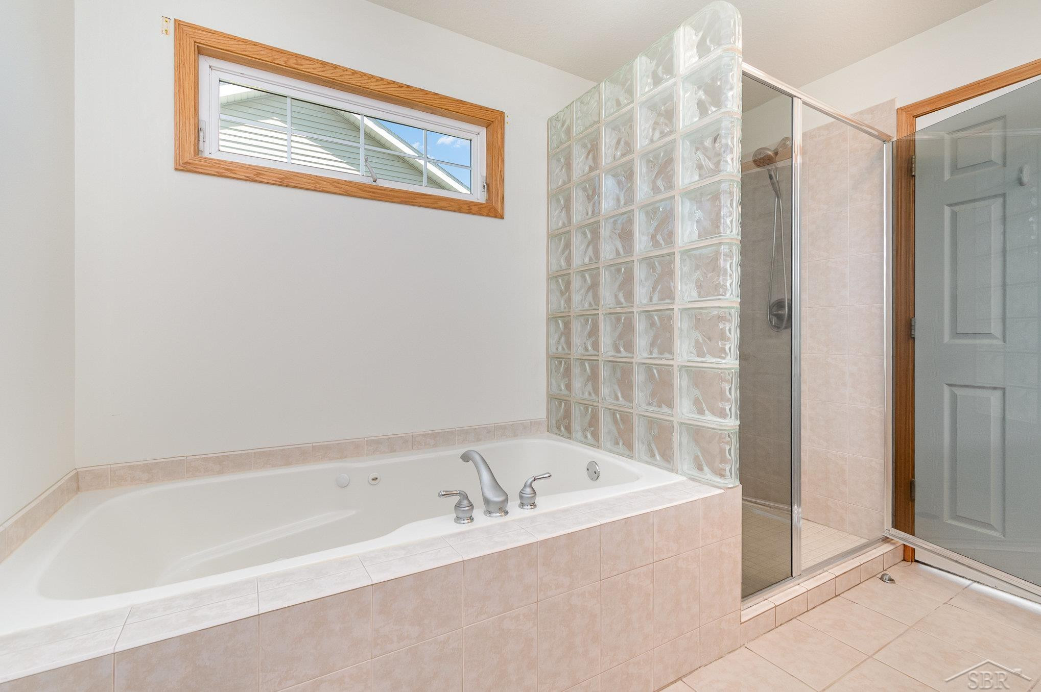 8314 Goldfinch Drive, Freeland, MI 48623 — Photo 15