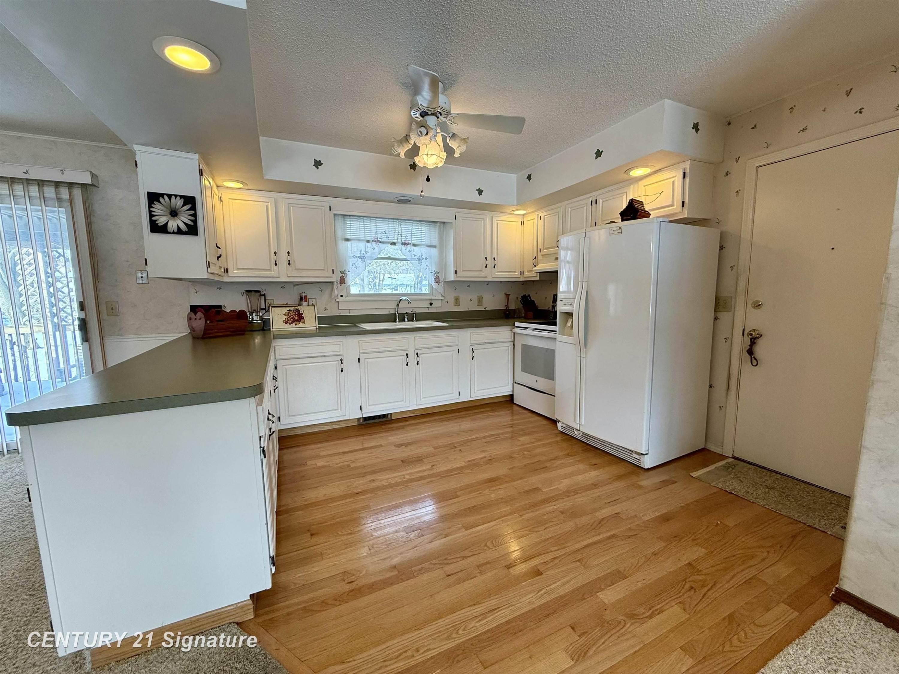 1697 Thunderbird Drive, Saginaw, MI 48609 — Photo 5