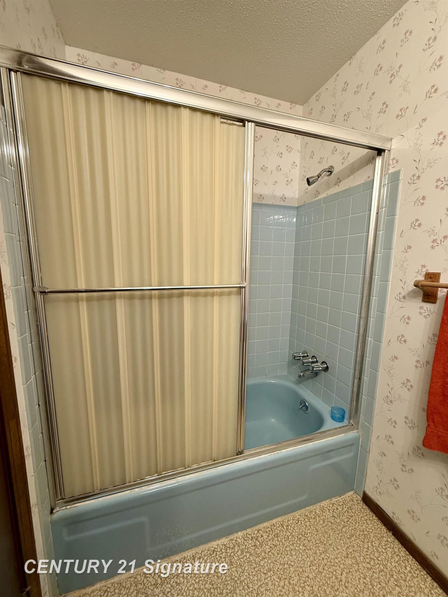 1697 Thunderbird Drive, Saginaw, MI 48609 — Photo 14