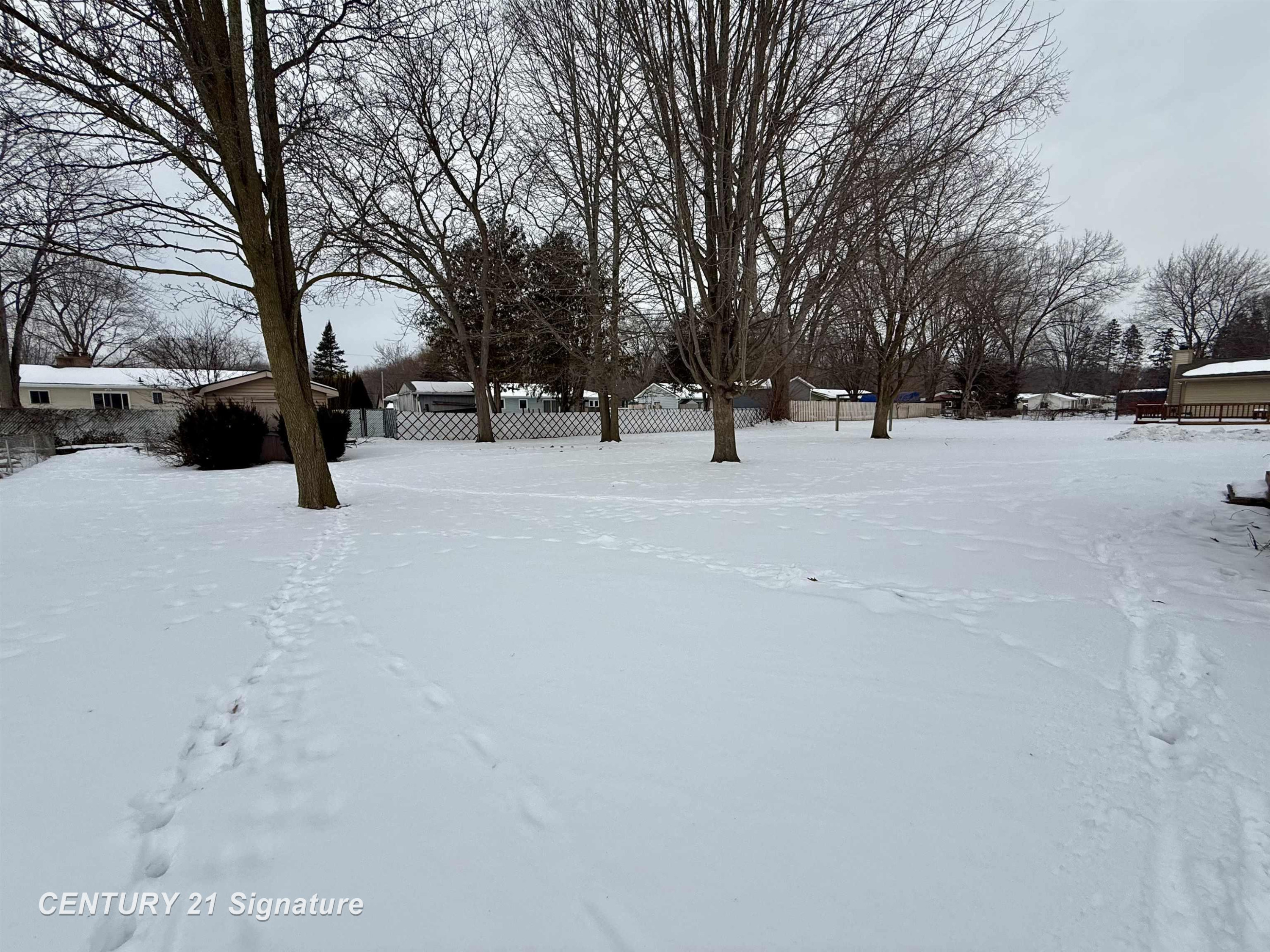 1697 Thunderbird Drive, Saginaw, MI 48609 — Photo 17