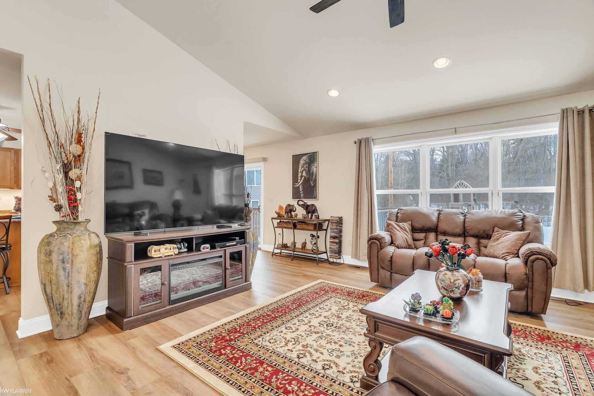 4231 Pine Grove Avenue, MI 48059 — Photo 6
