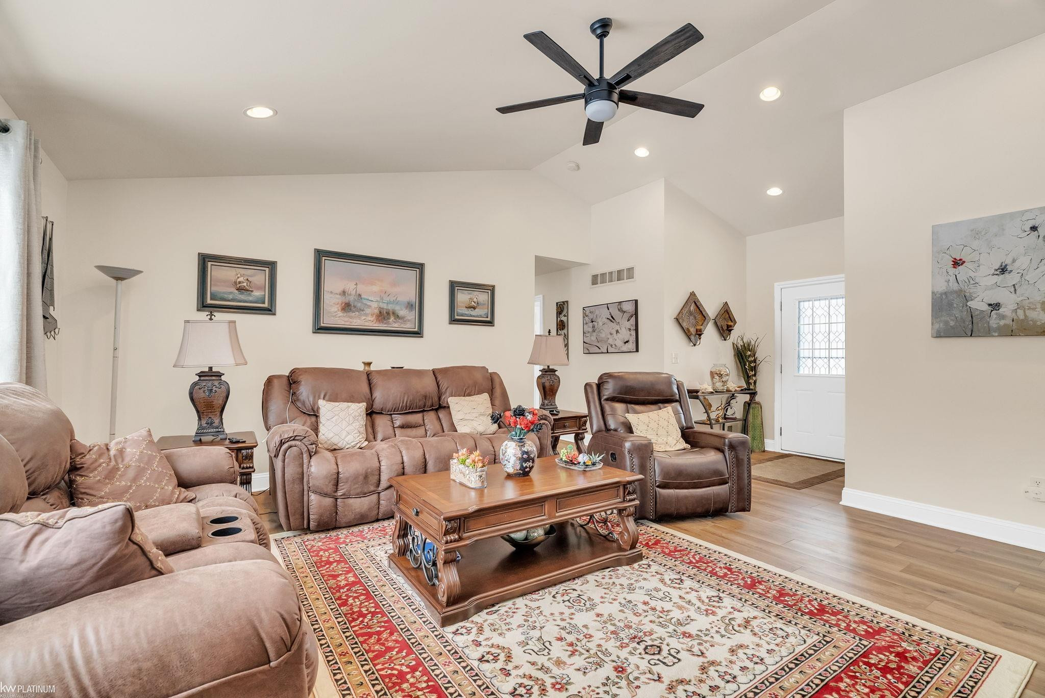 4231 Pine Grove Avenue, MI 48059 — Photo 8