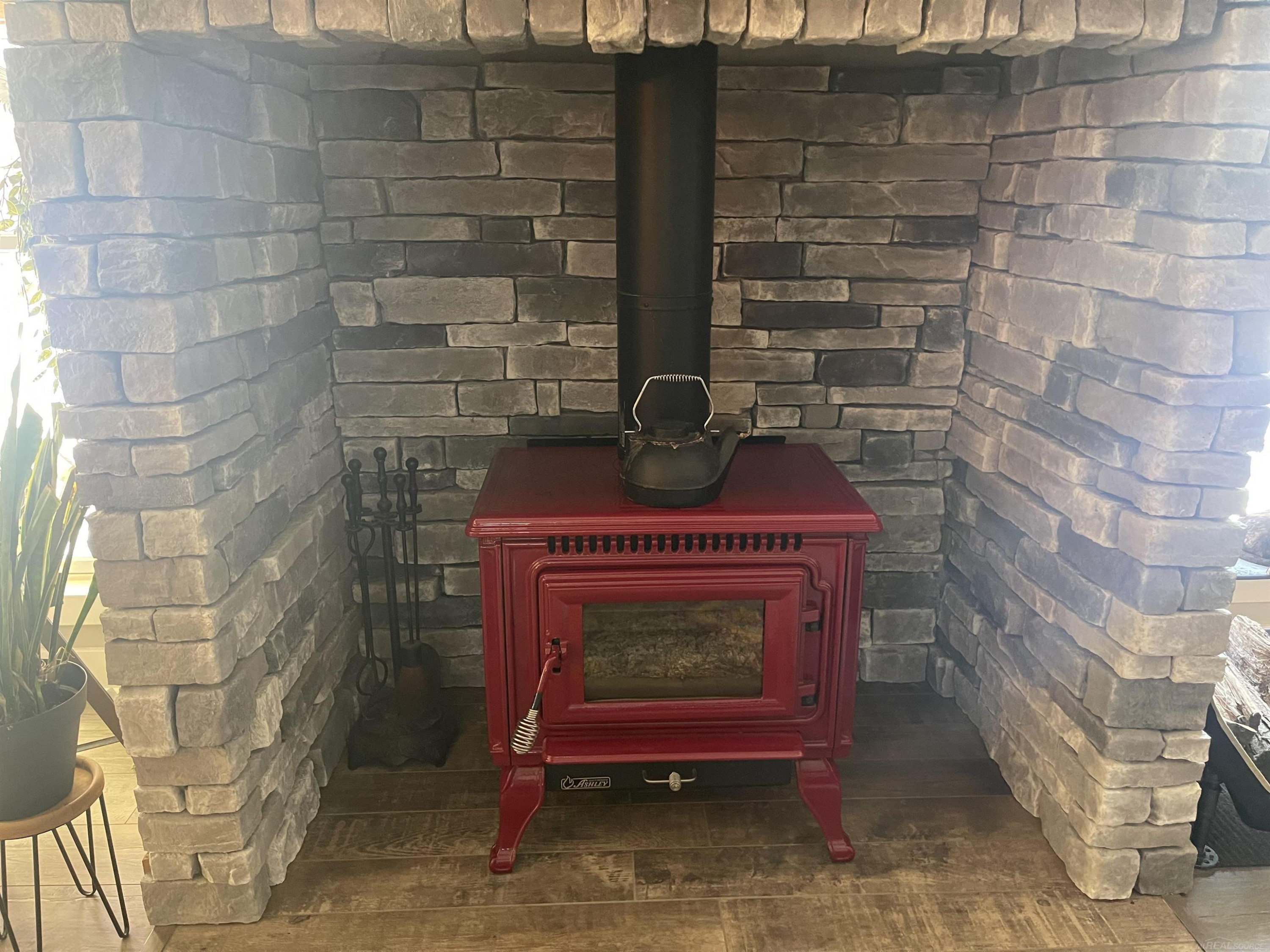 8020 Linden Drive, Almont, MI 48003 — Photo 9