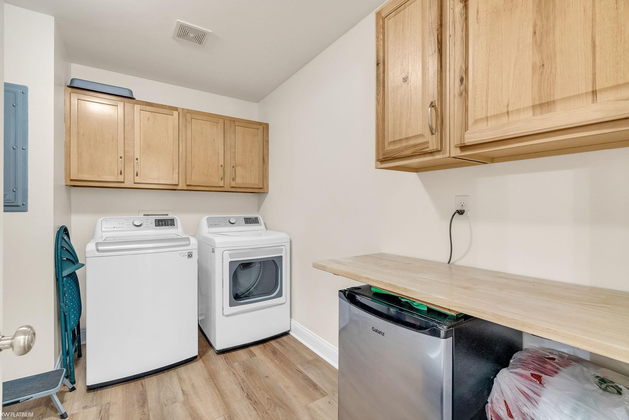 4231 Pine Grove Avenue, MI 48059 — Photo 23
