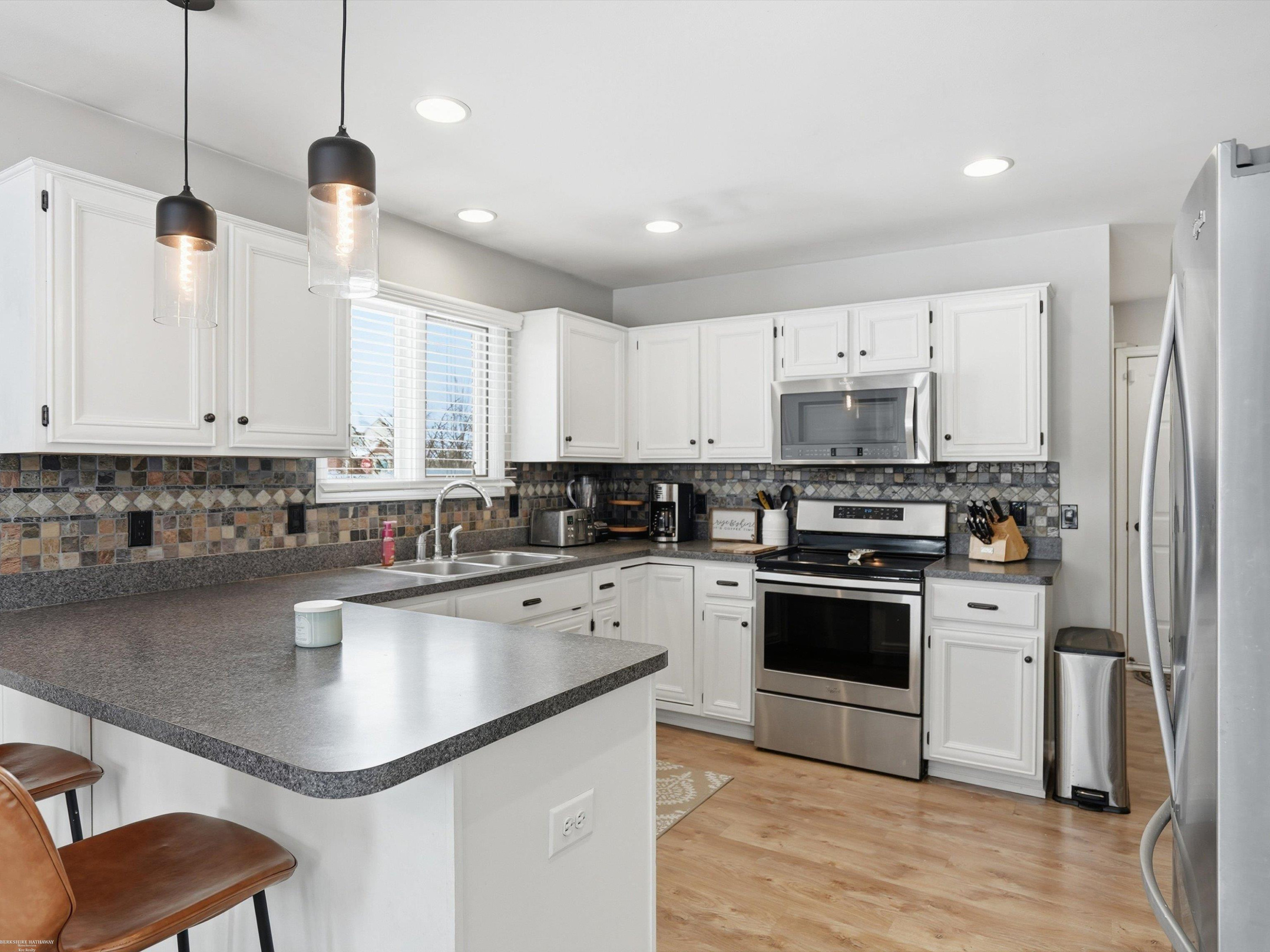 54537 Pine Street, New Baltimore, MI 48047 — Photo 9