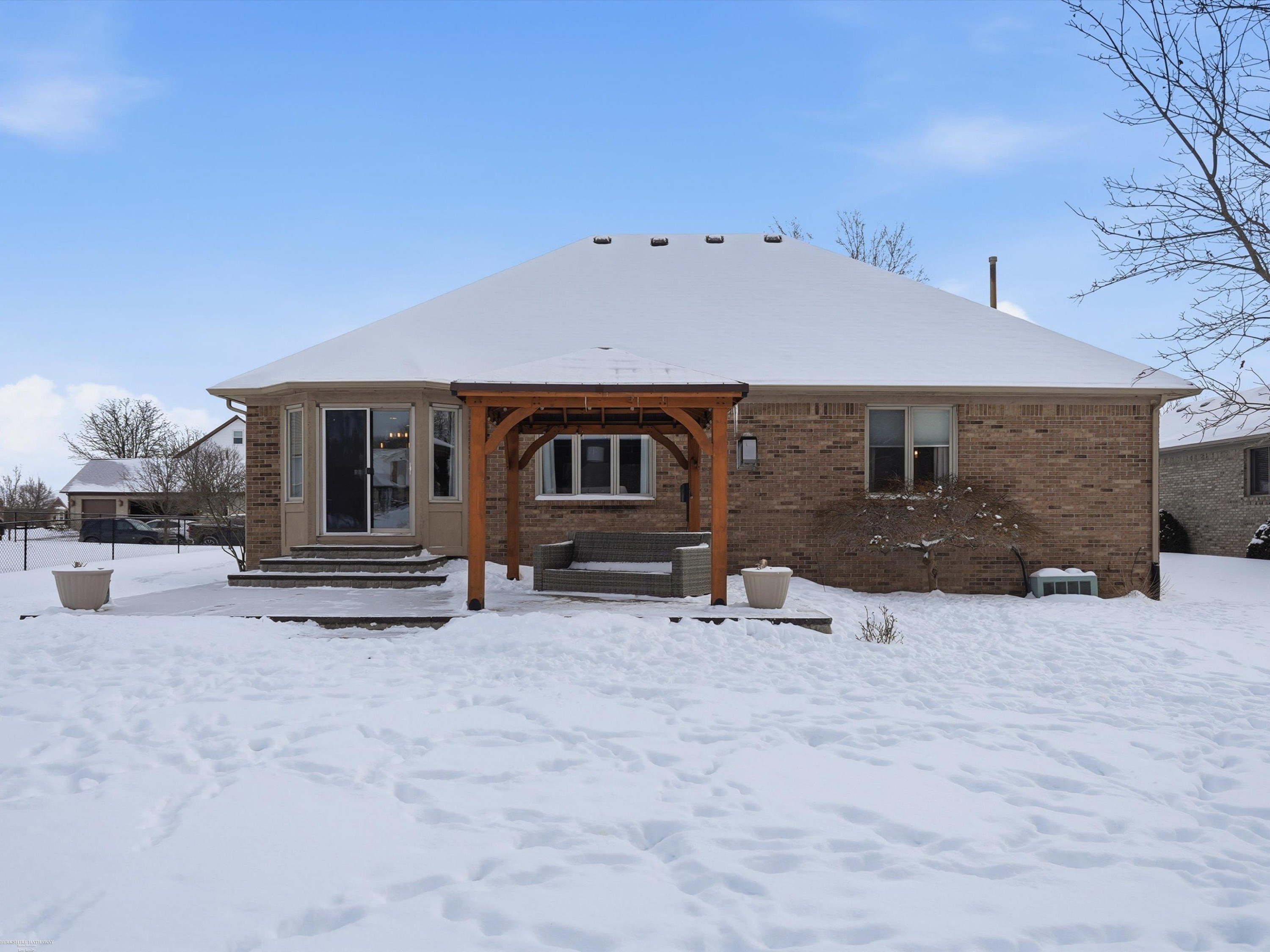 54537 Pine Street, New Baltimore, MI 48047 — Photo 35