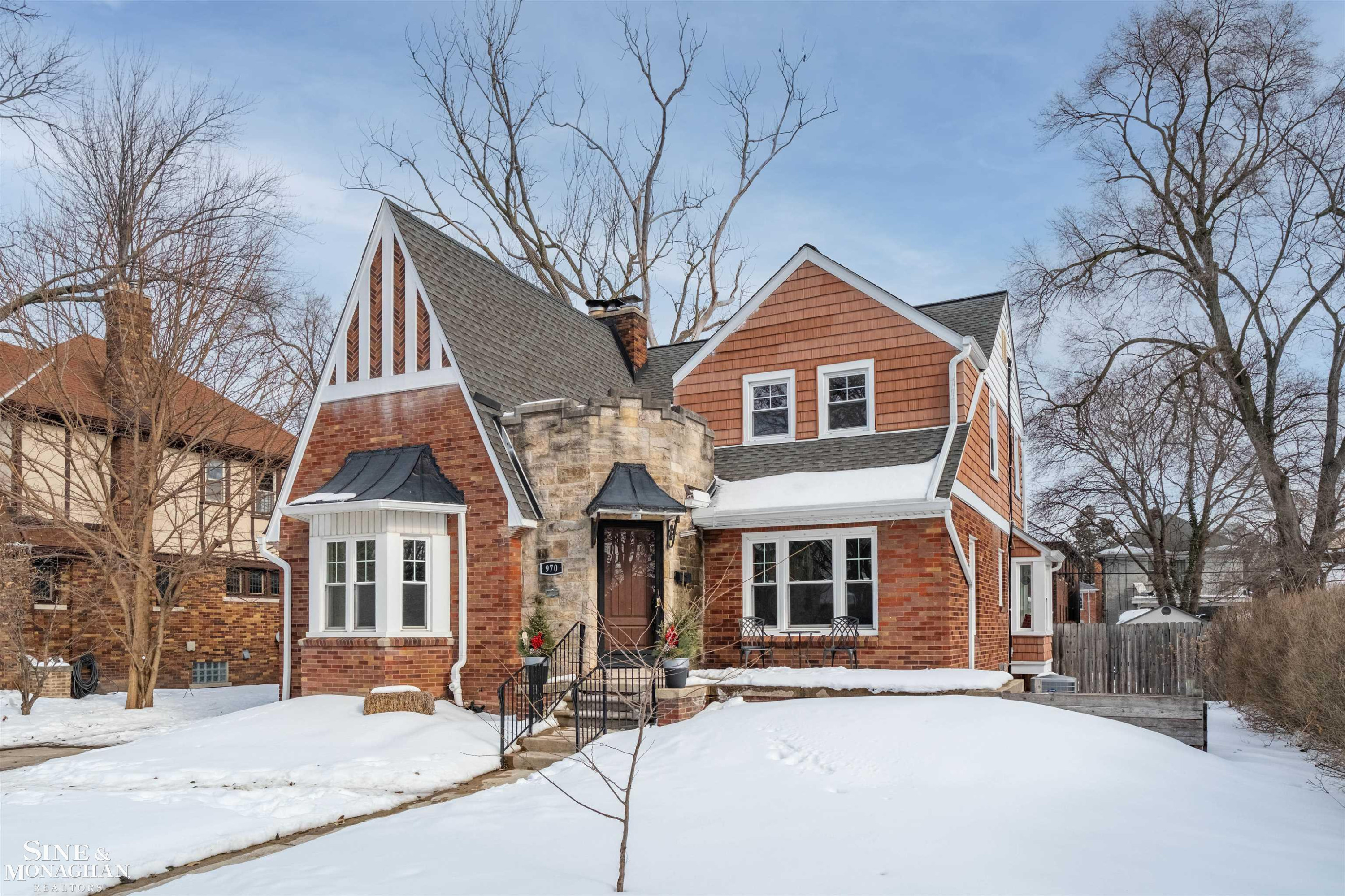 970 Lakepointe Street, Grosse Pointe Park, MI 48230 — front exterior