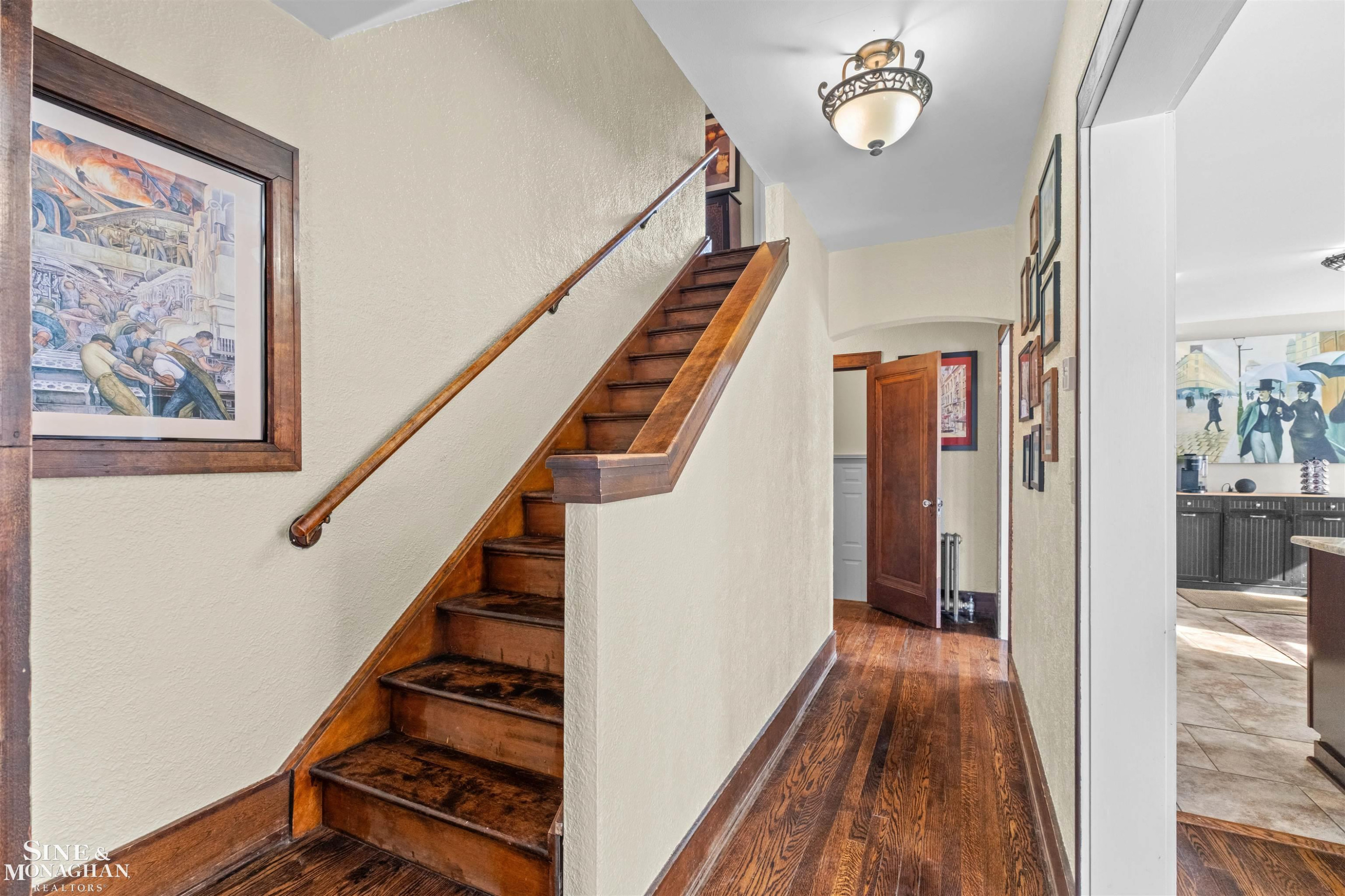 970 Lakepointe Street, Grosse Pointe Park, MI 48230 — Photo 4