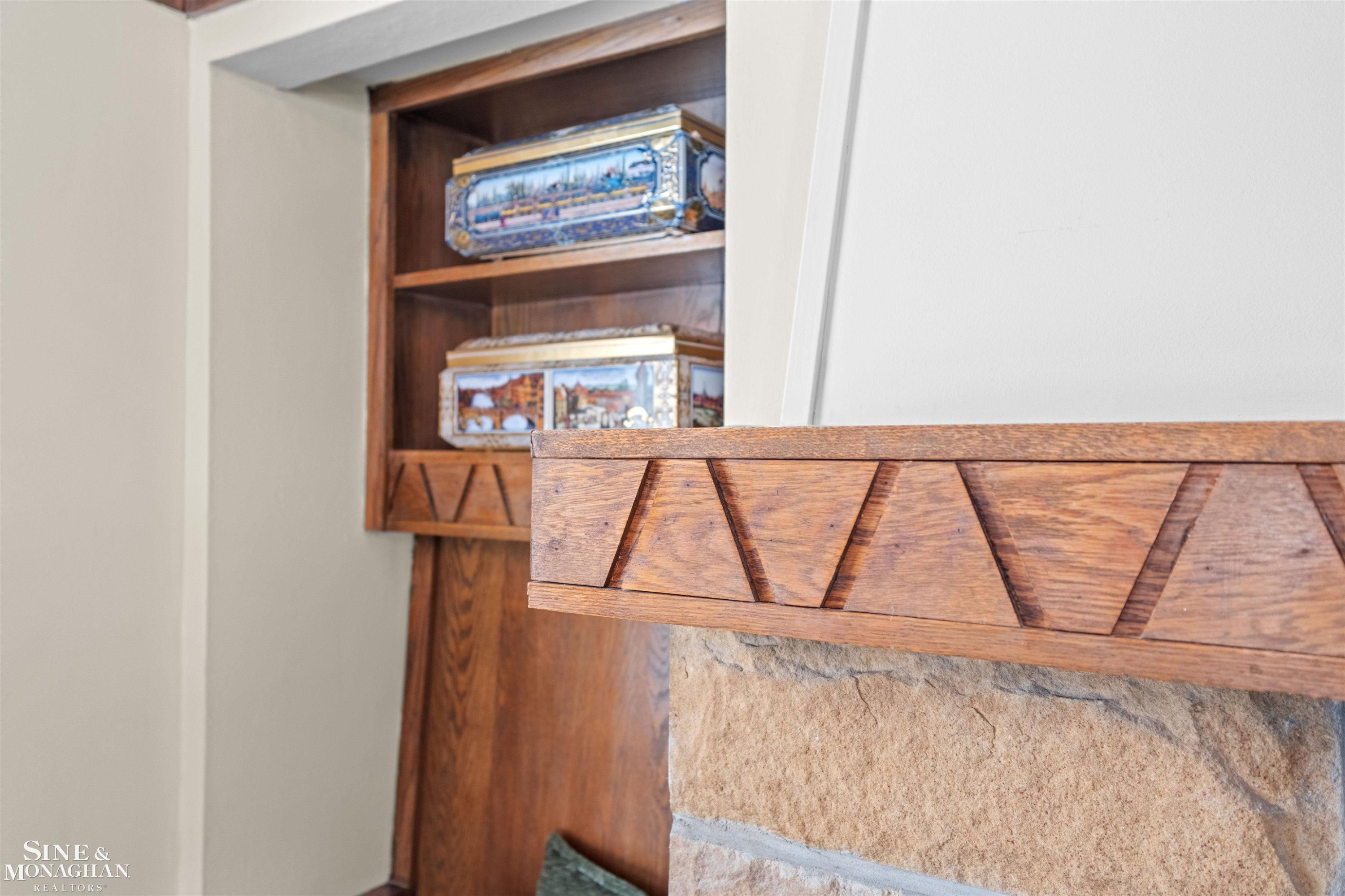 970 Lakepointe Street, Grosse Pointe Park, MI 48230 — Photo 8