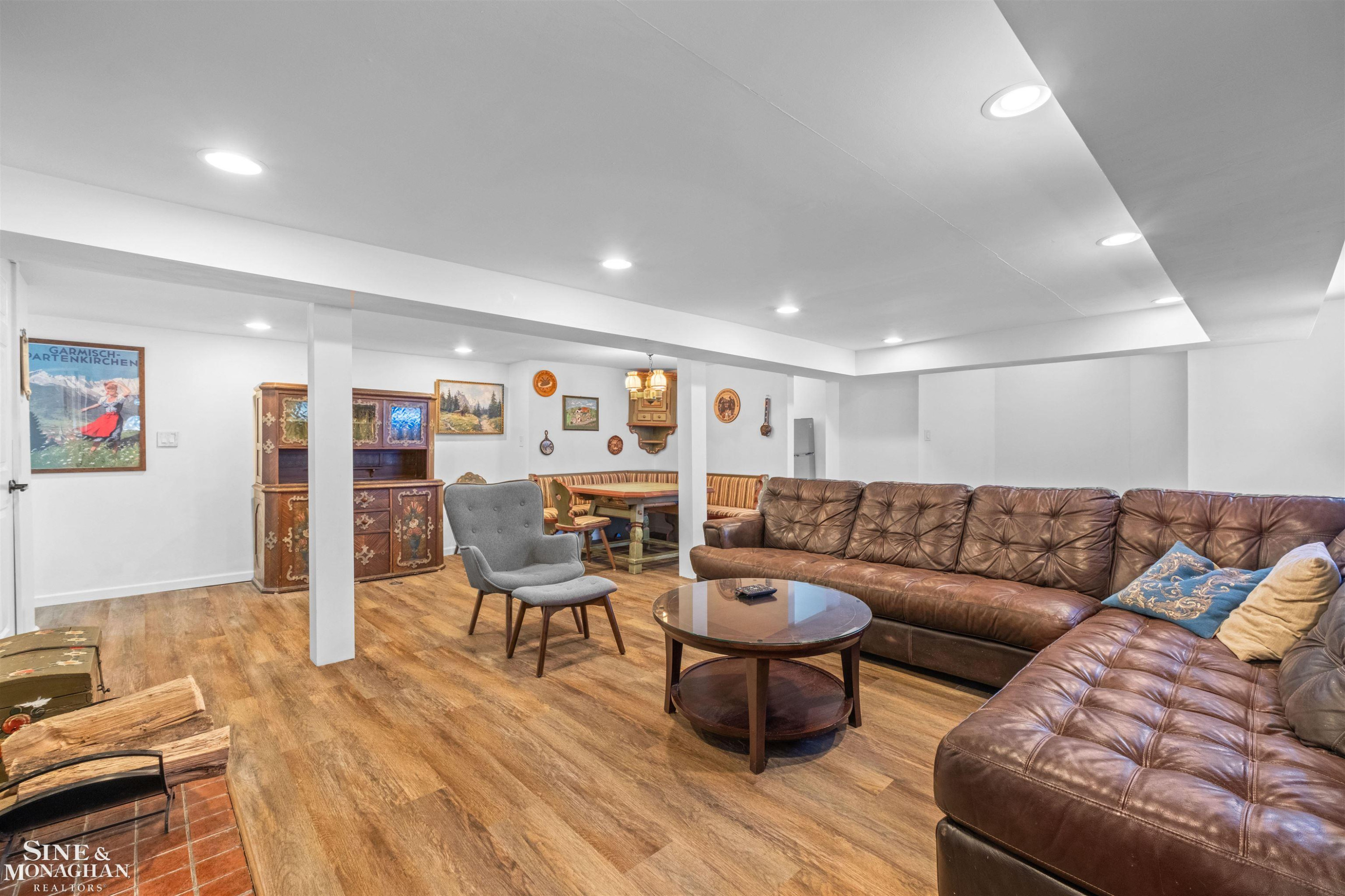 970 Lakepointe Street, Grosse Pointe Park, MI 48230 — Photo 41