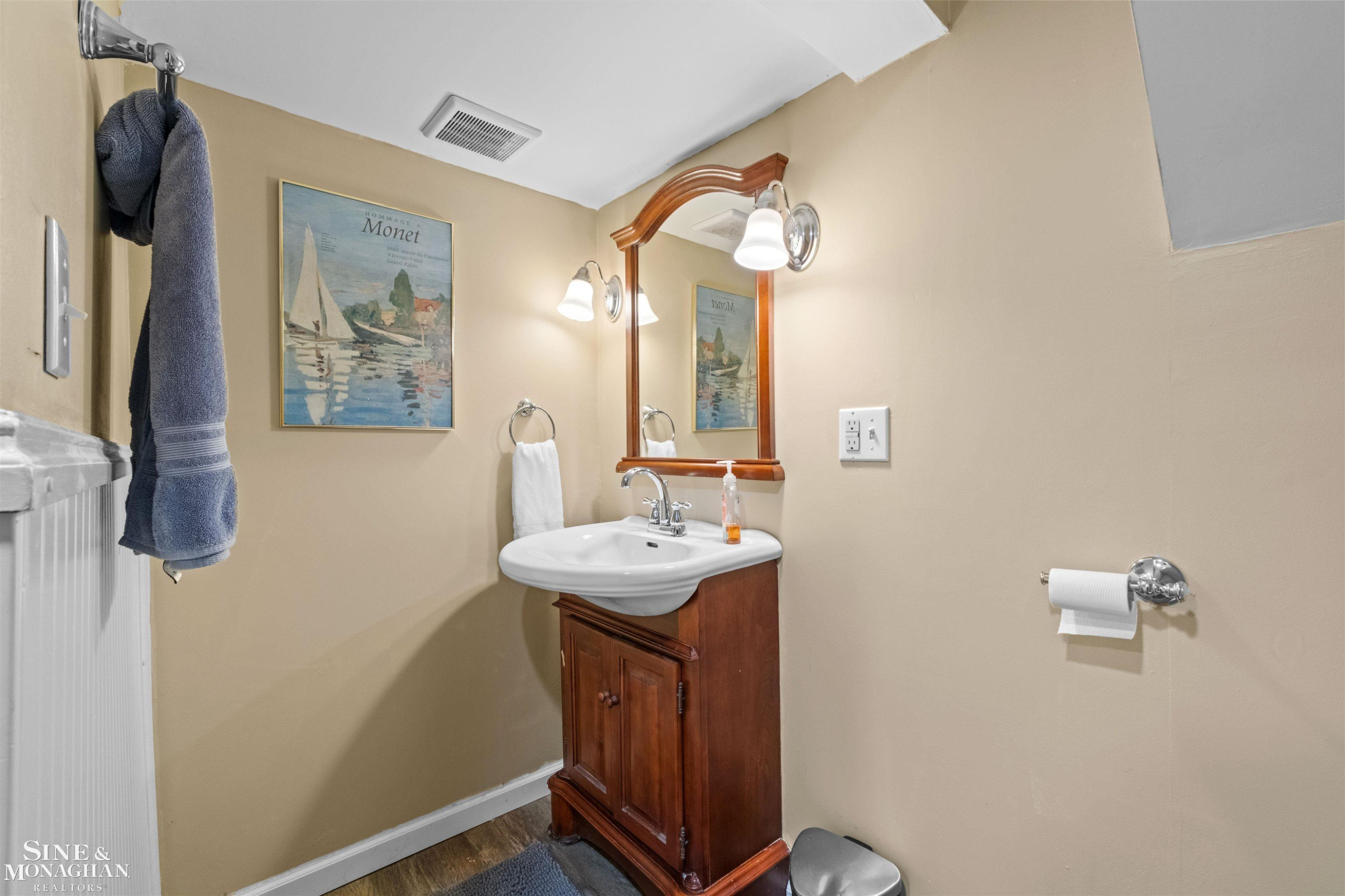 970 Lakepointe Street, Grosse Pointe Park, MI 48230 — Photo 45