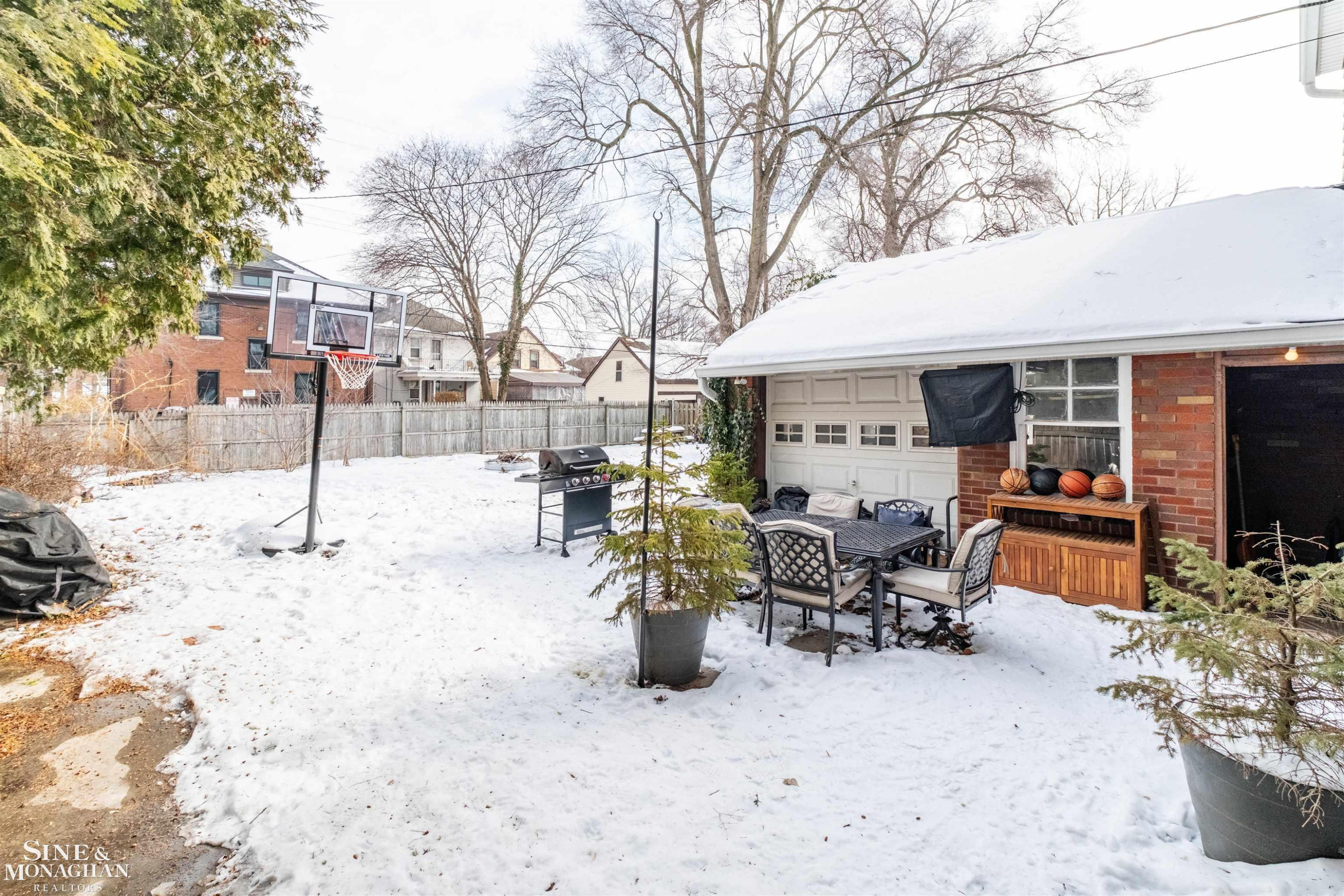 970 Lakepointe Street, Grosse Pointe Park, MI 48230 — Photo 50
