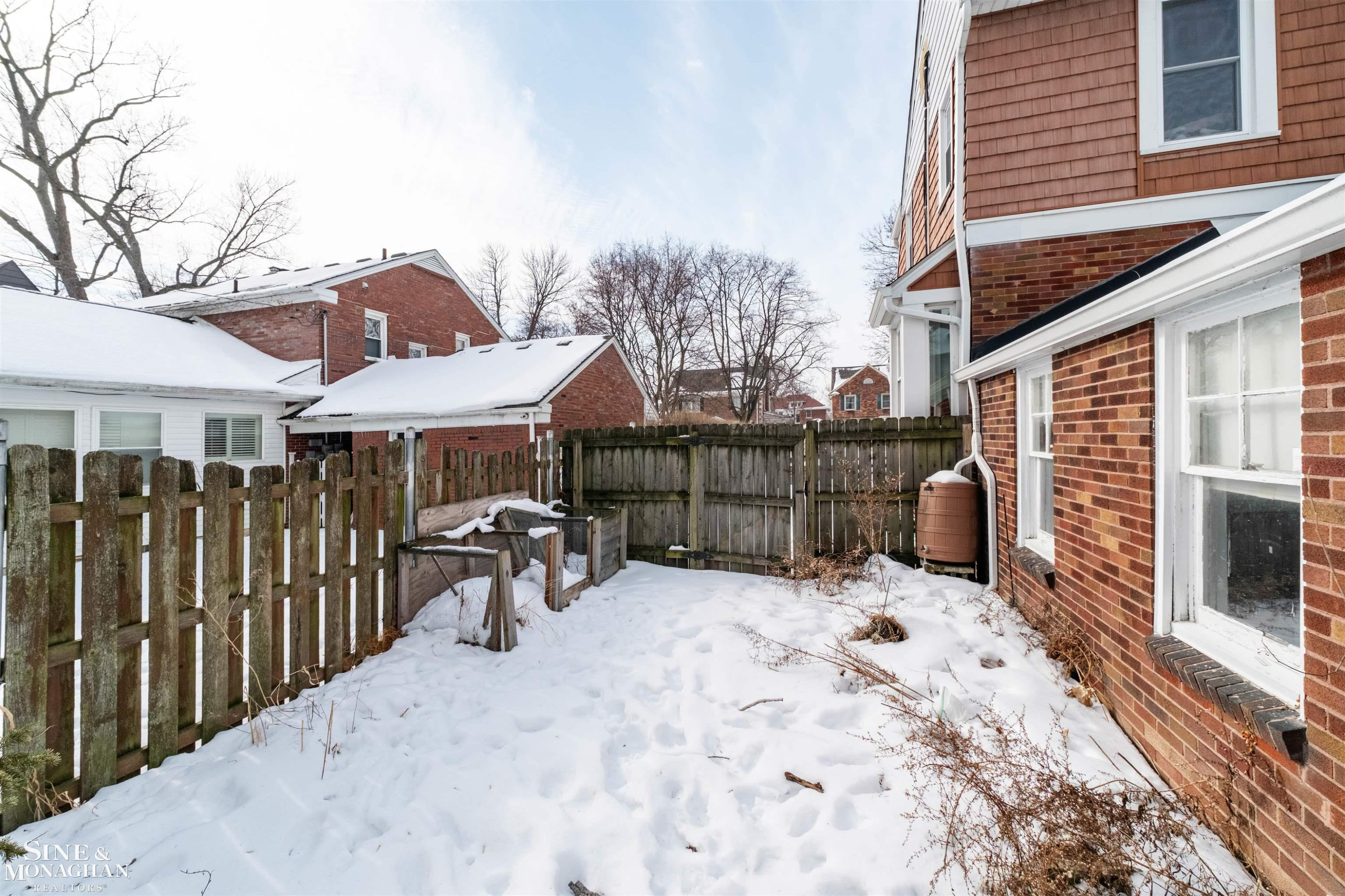 970 Lakepointe Street, Grosse Pointe Park, MI 48230 — Photo 52