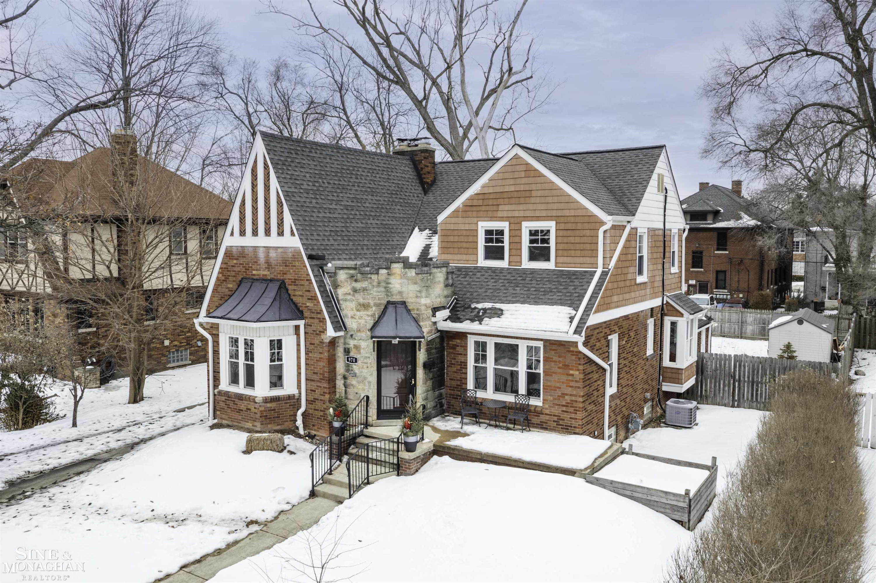 970 Lakepointe Street, Grosse Pointe Park, MI 48230 — Photo 56