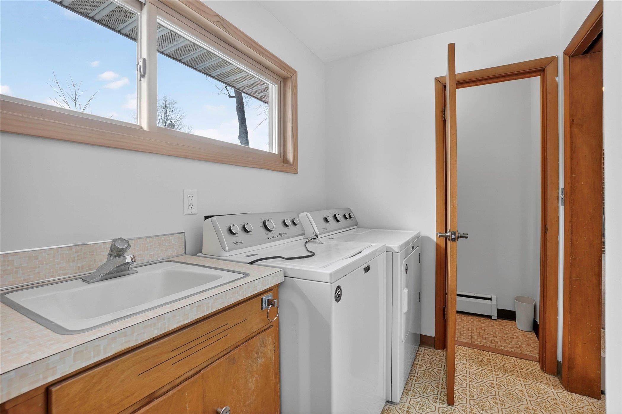 410 W Maple Street, Saint Charles, MI 48655 — Photo 33