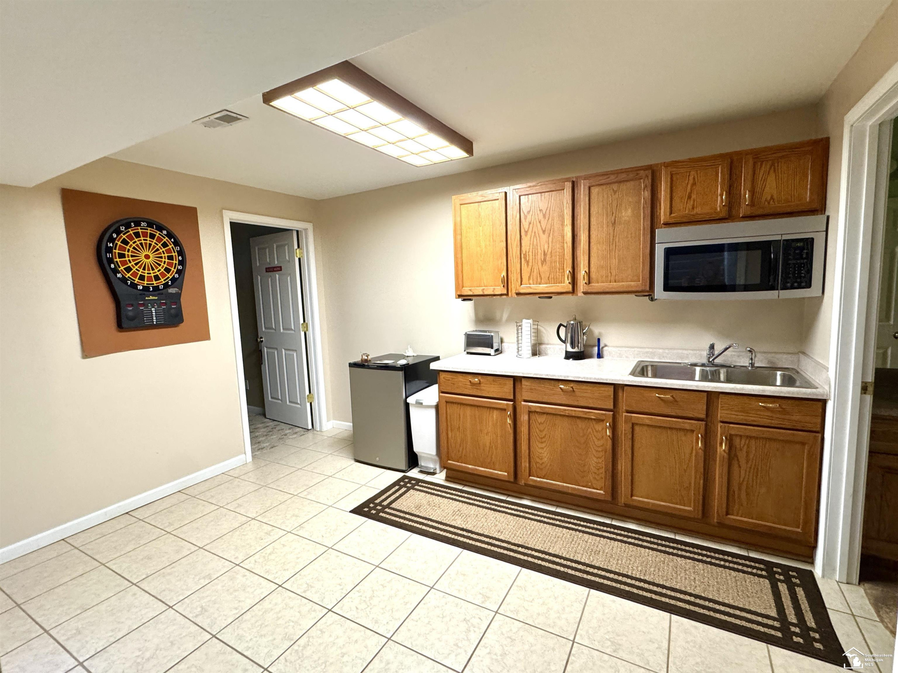 1826 Oak Leaf Drive, Adrian, MI 49221 — Photo 26