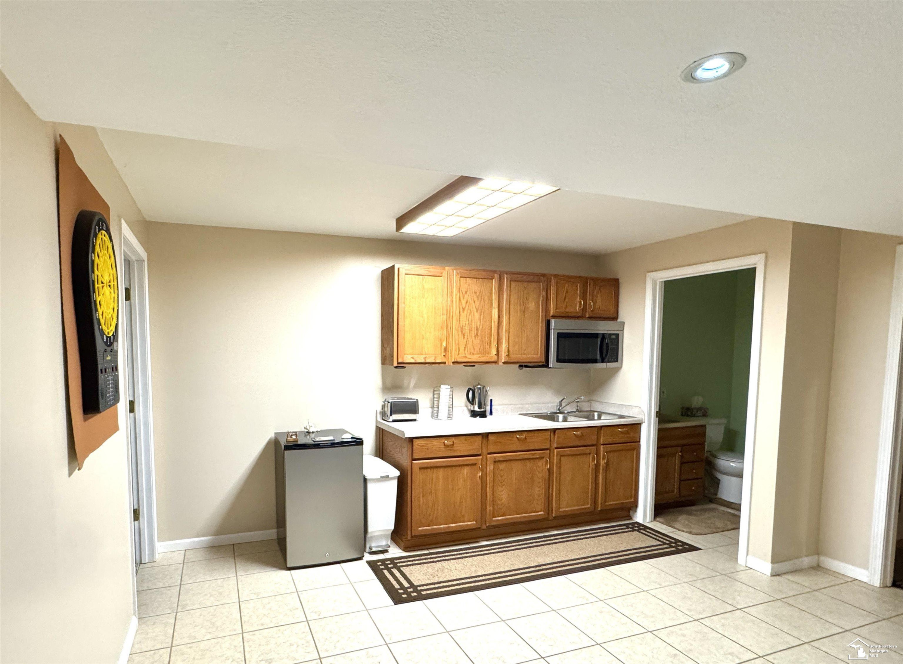 1826 Oak Leaf Drive, Adrian, MI 49221 — Photo 27