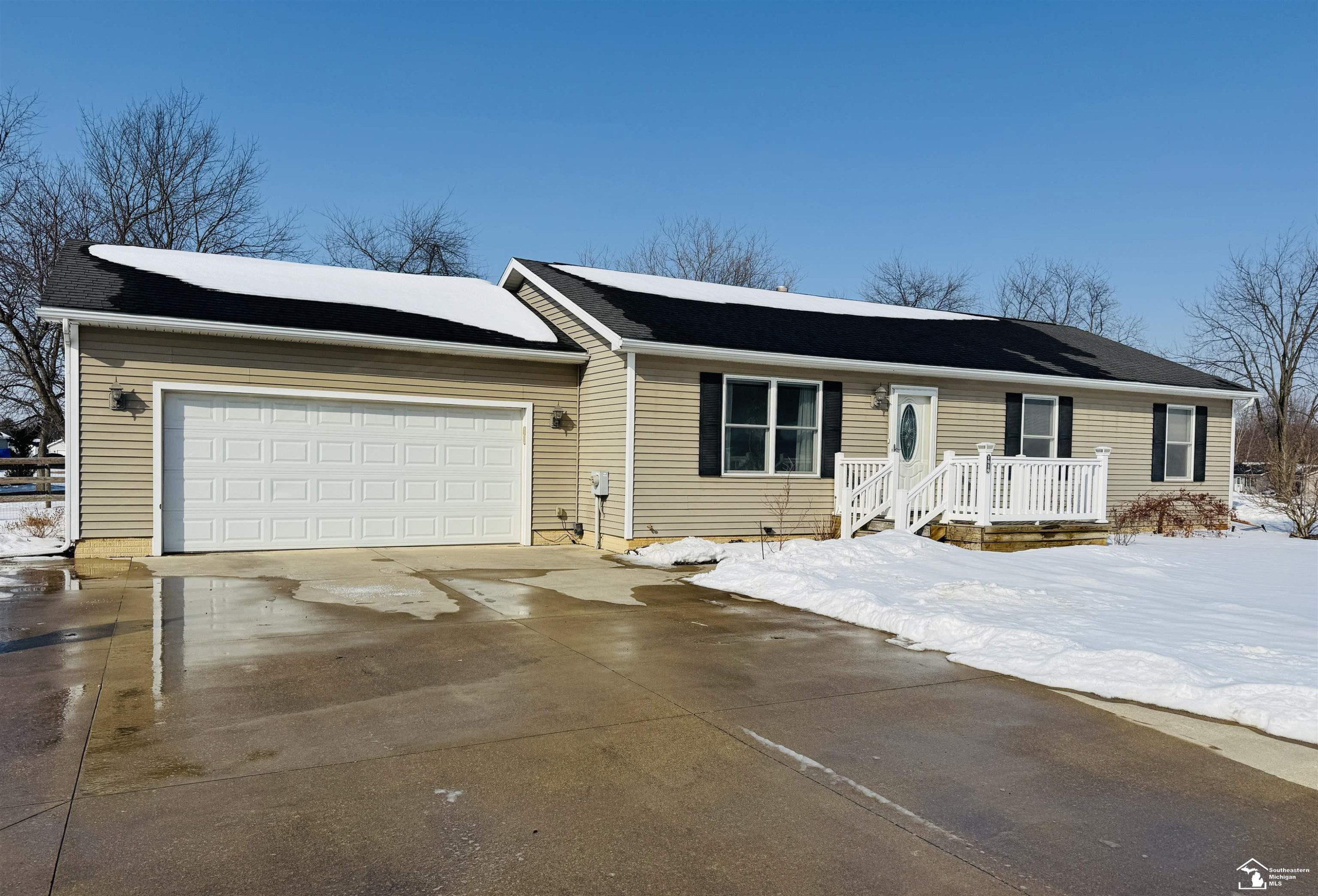 1826 Oak Leaf Drive, Adrian, MI 49221 — Photo 41