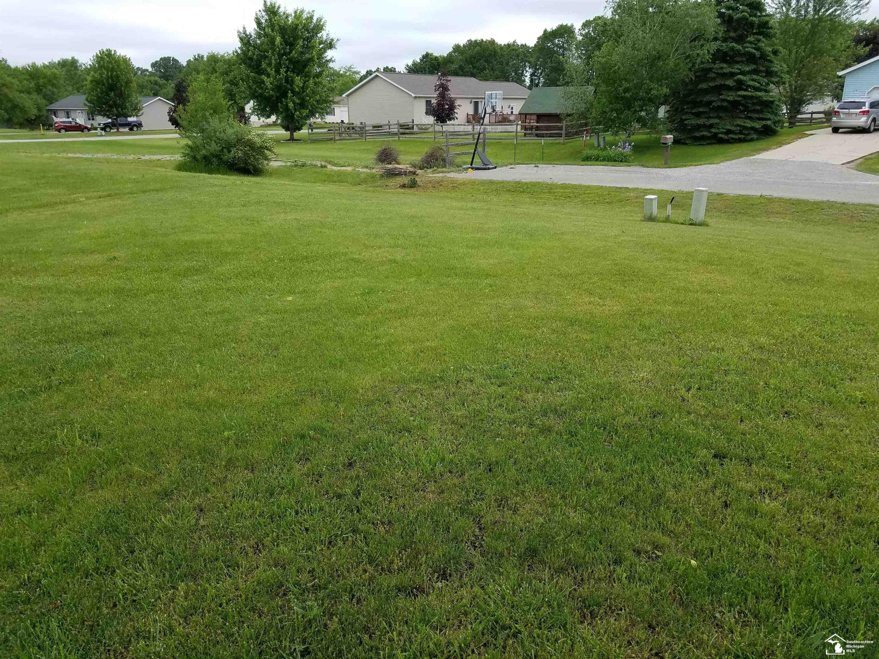 1826 Oak Leaf Drive, Adrian, MI 49221 — Photo 43