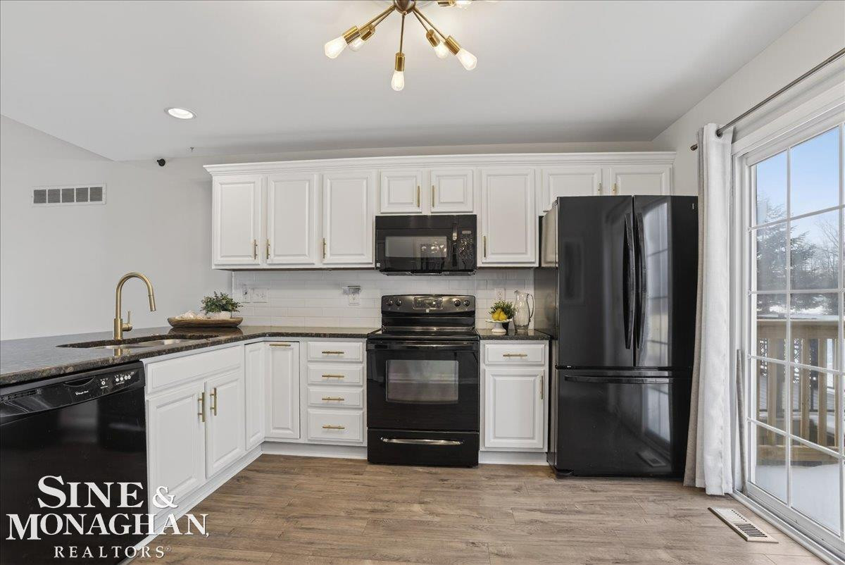 2075 Pauls Court, Marysville, MI 48040 — Photo 5