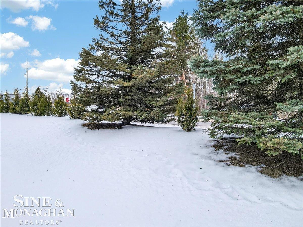 2075 Pauls Court, Marysville, MI 48040 — Photo 21