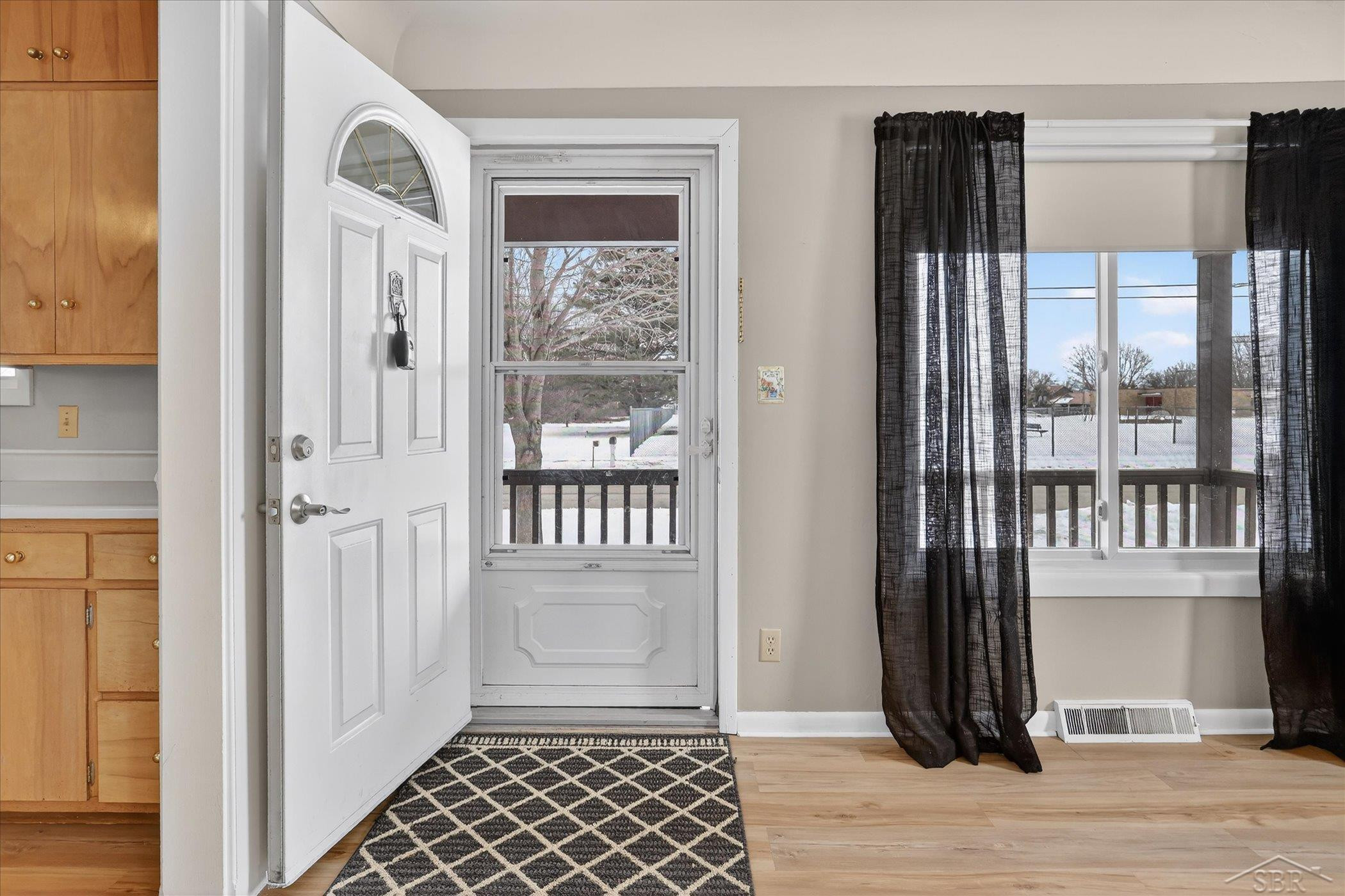 203 Park Avenue, Auburn, MI 48611 — Photo 6