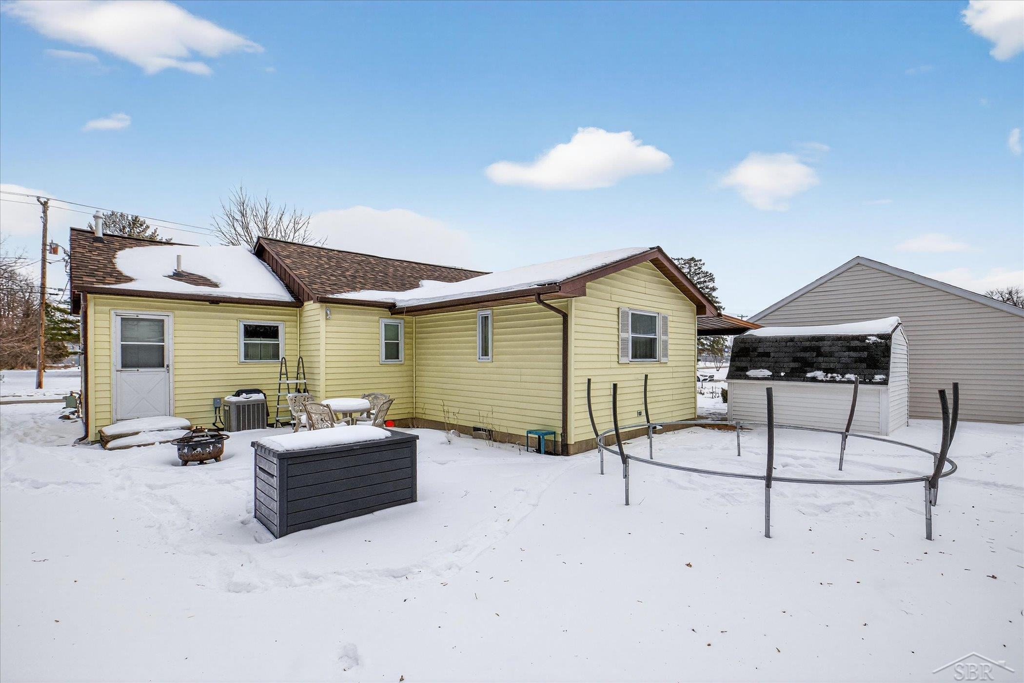 203 Park Avenue, Auburn, MI 48611 — Photo 31
