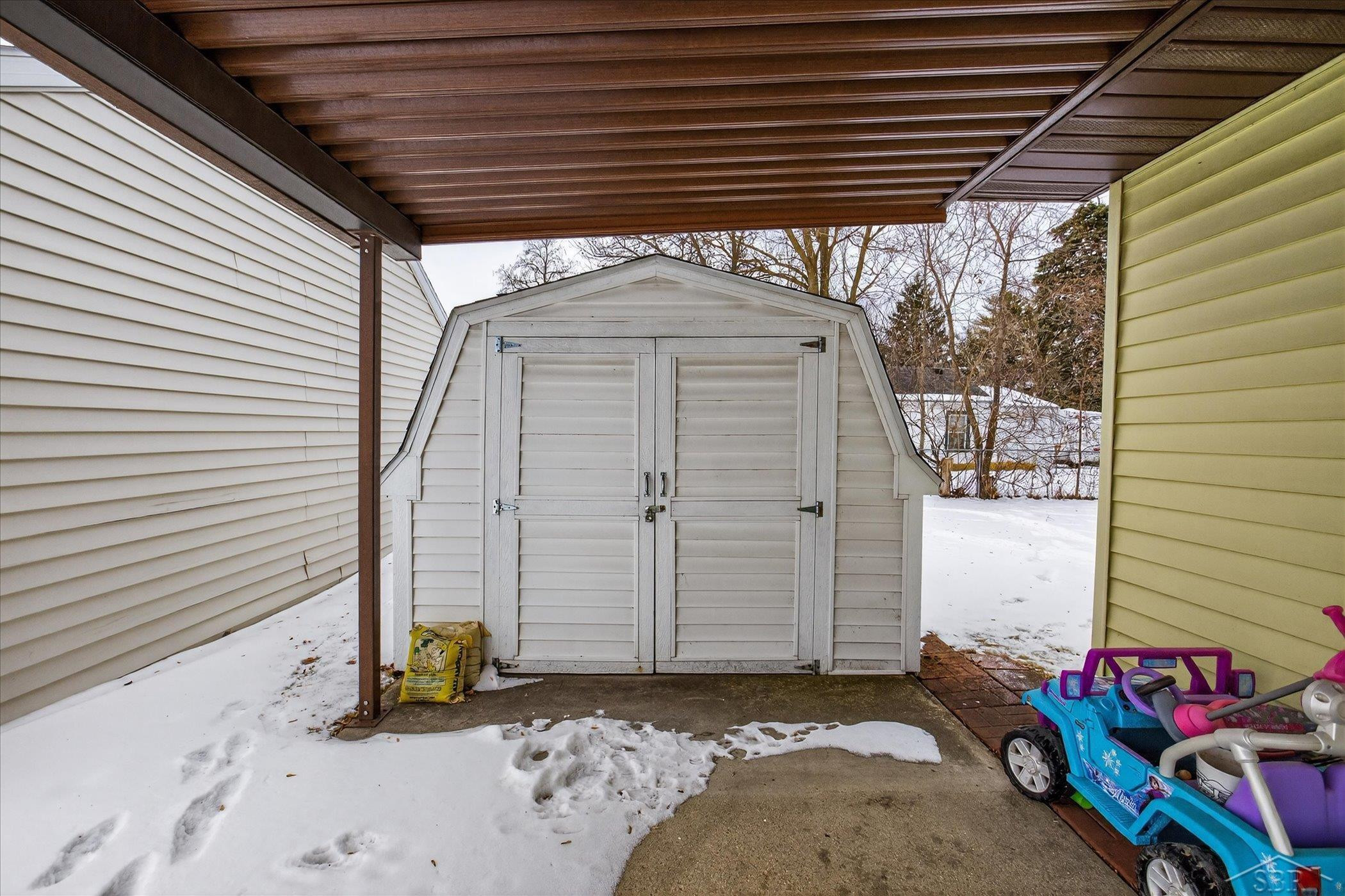 203 Park Avenue, Auburn, MI 48611 — Photo 33