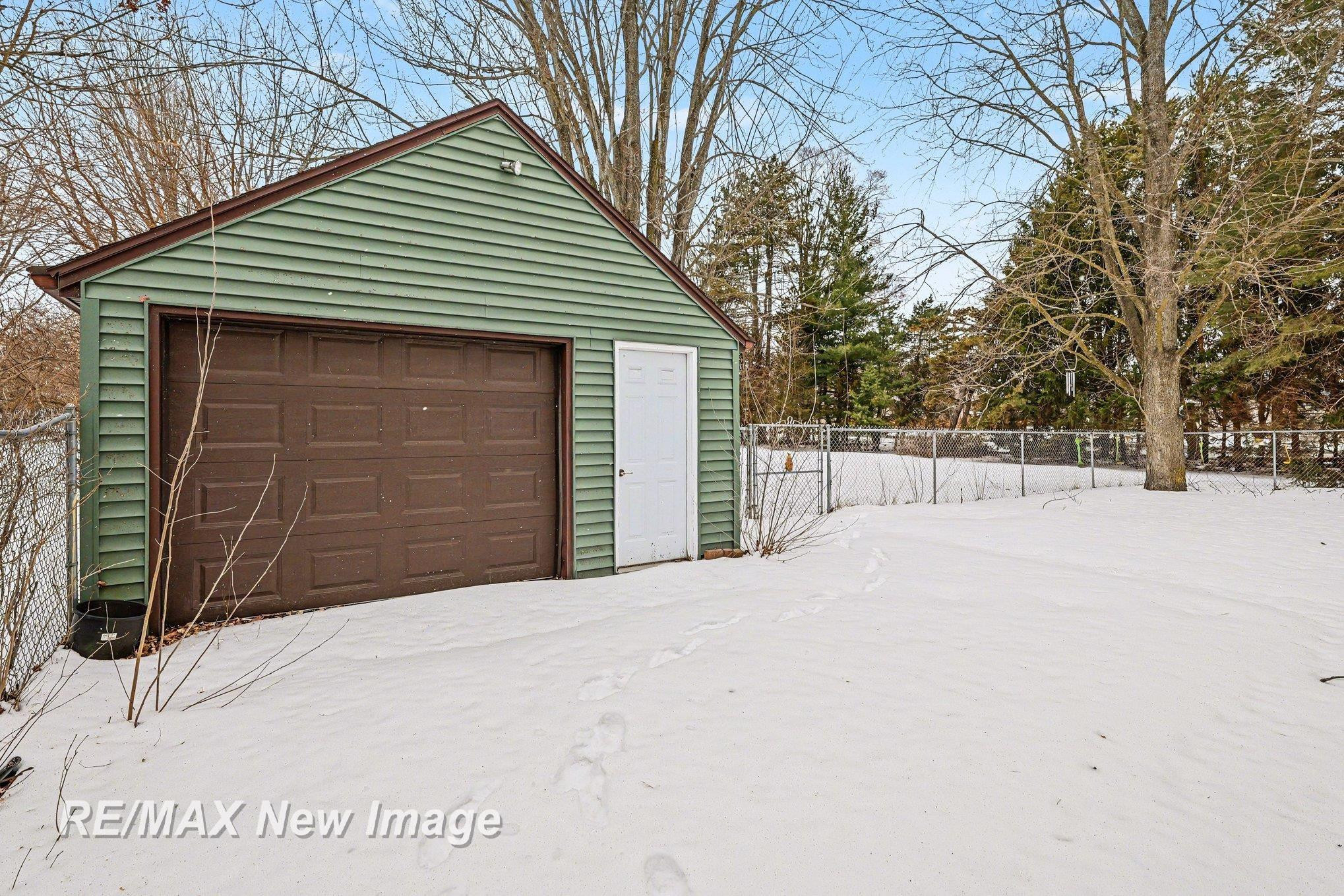540 S Hemlock Road, Hemlock, MI 48626 — Photo 28