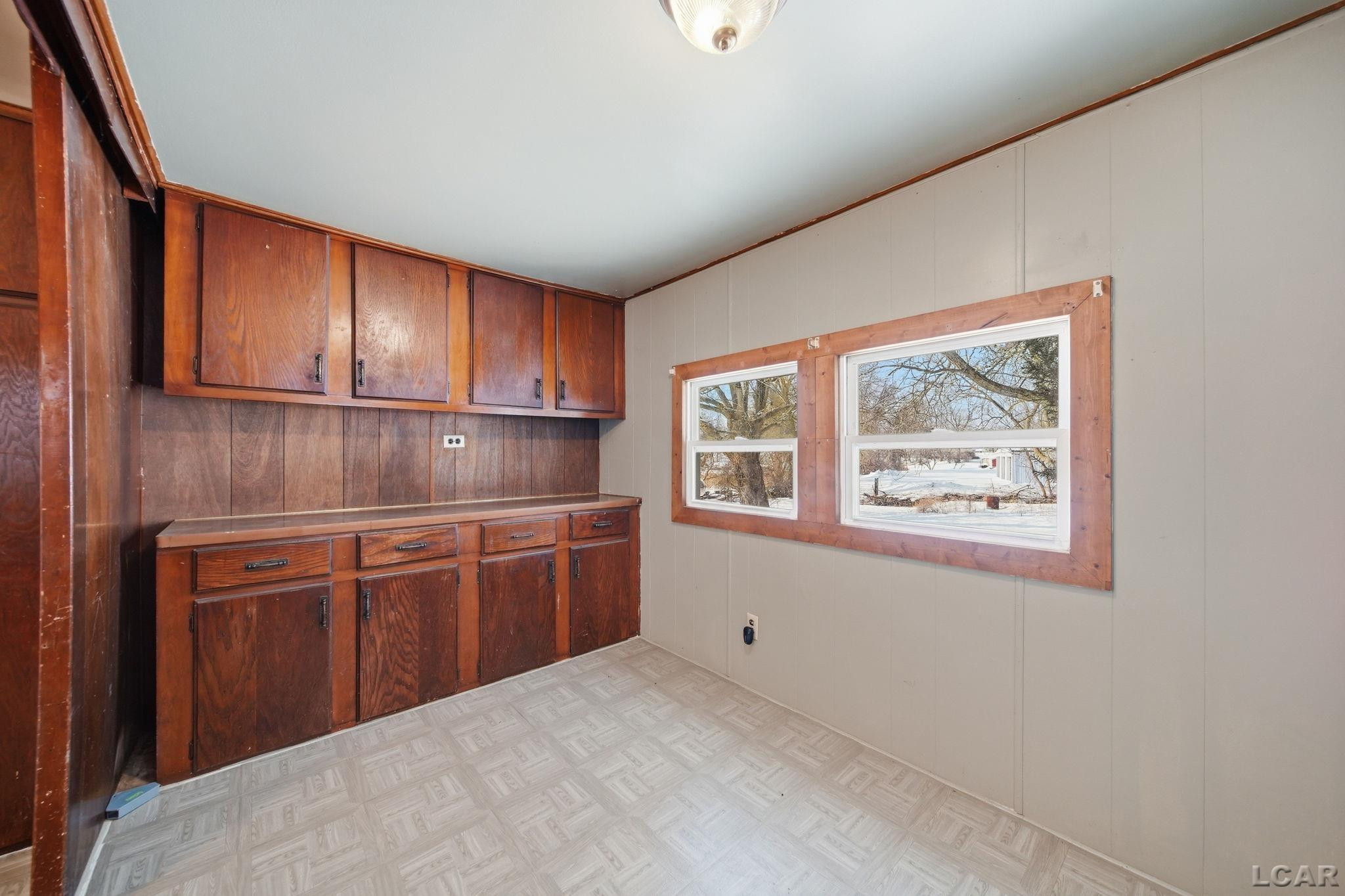 12677 US-223 Highway, Manitou Beach, MI 49253 — Photo 11