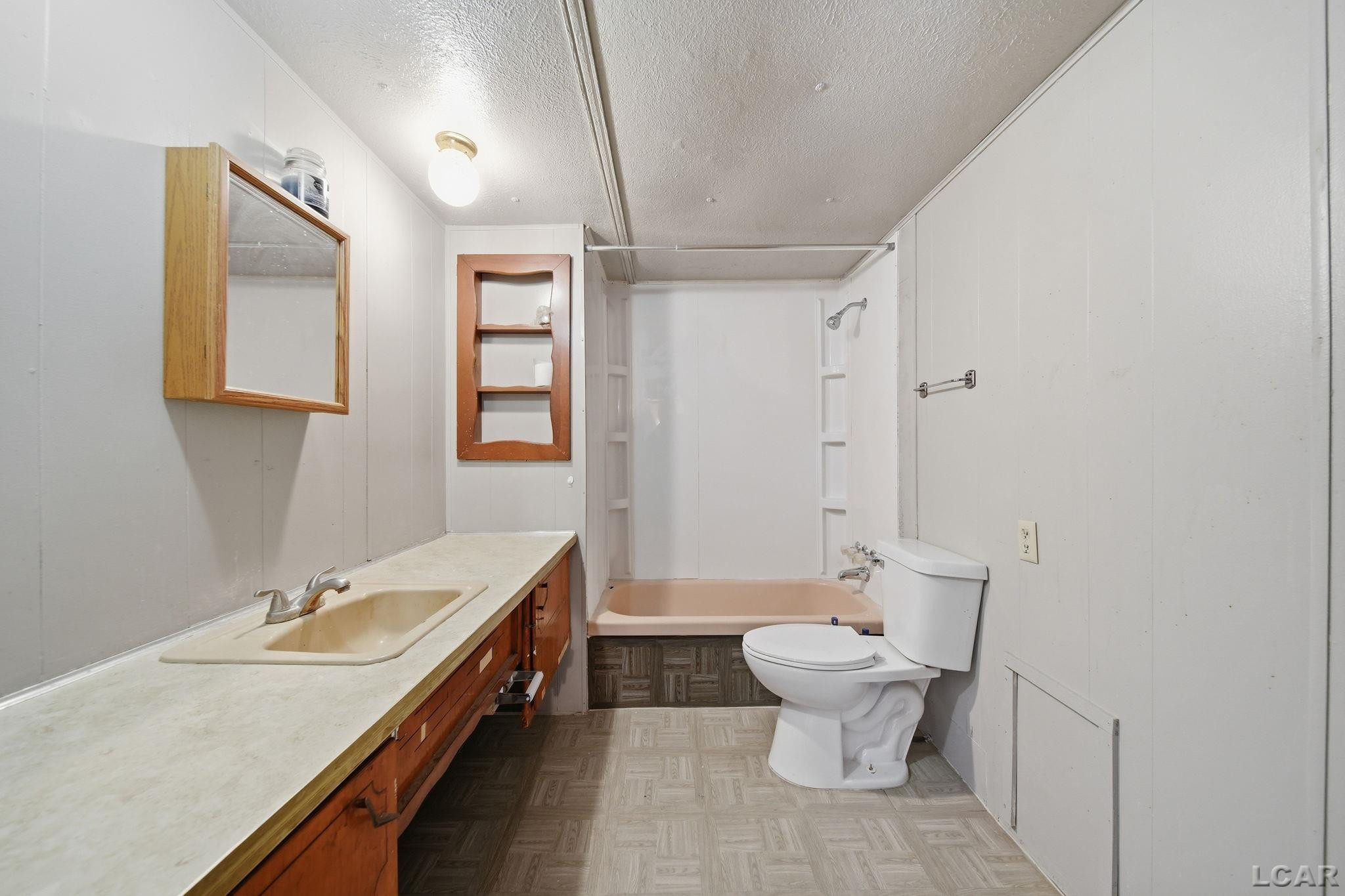 12677 US-223 Highway, Manitou Beach, MI 49253 — Photo 14