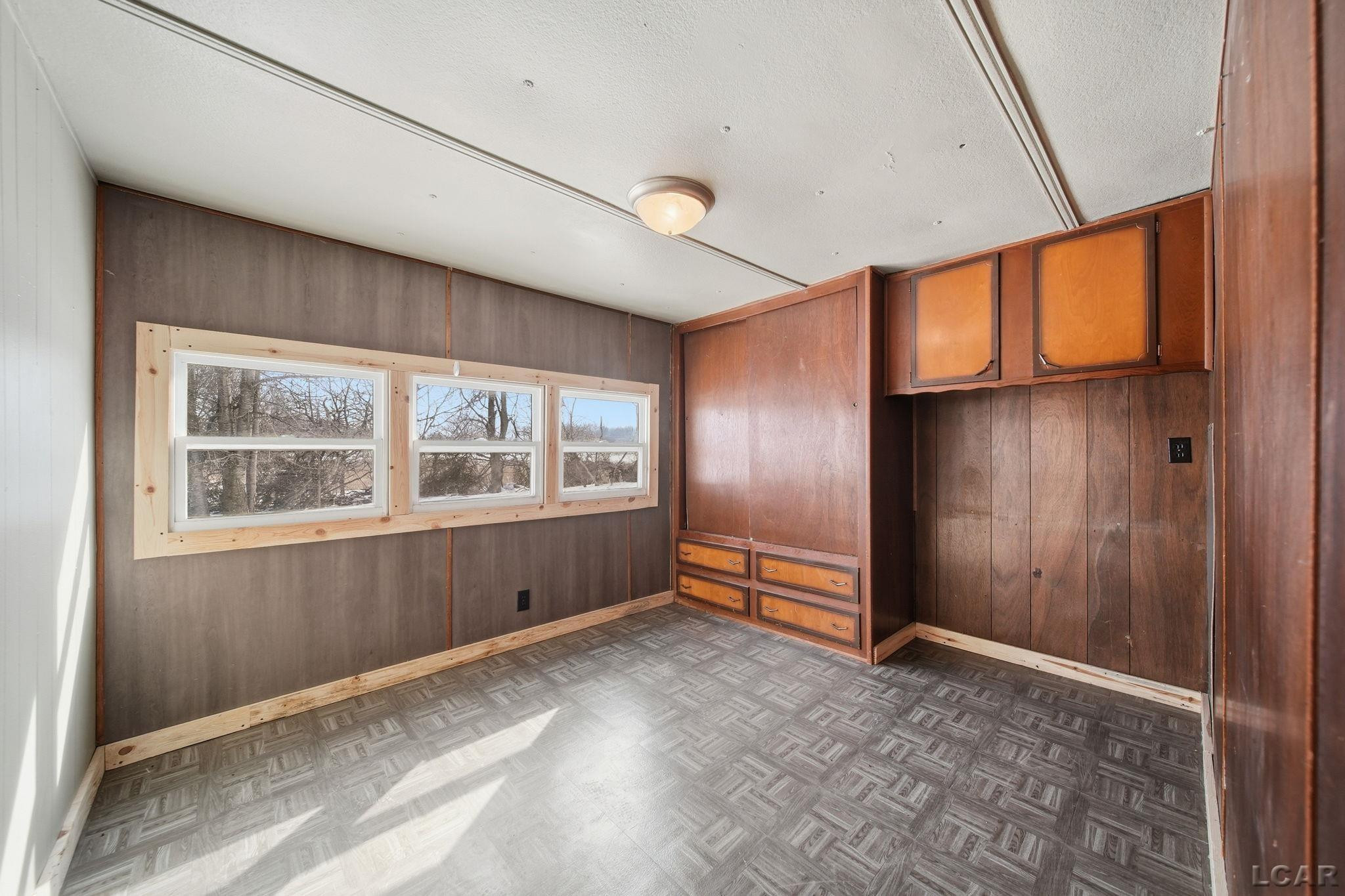 12677 US-223 Highway, Manitou Beach, MI 49253 — Photo 15